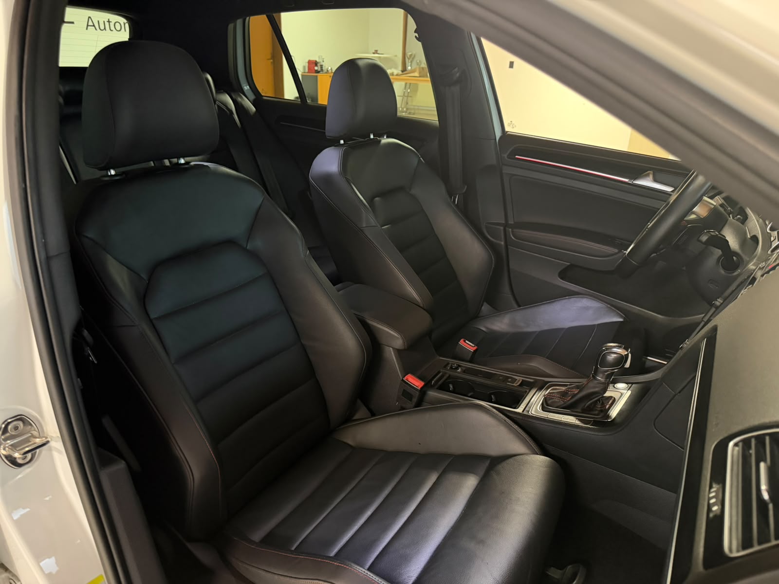 VW Golf 2.0 TSI GTI Performance DSG-image-21