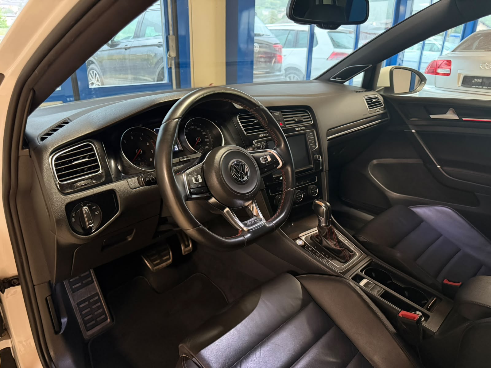 VW Golf 2.0 TSI GTI Performance DSG-image-17