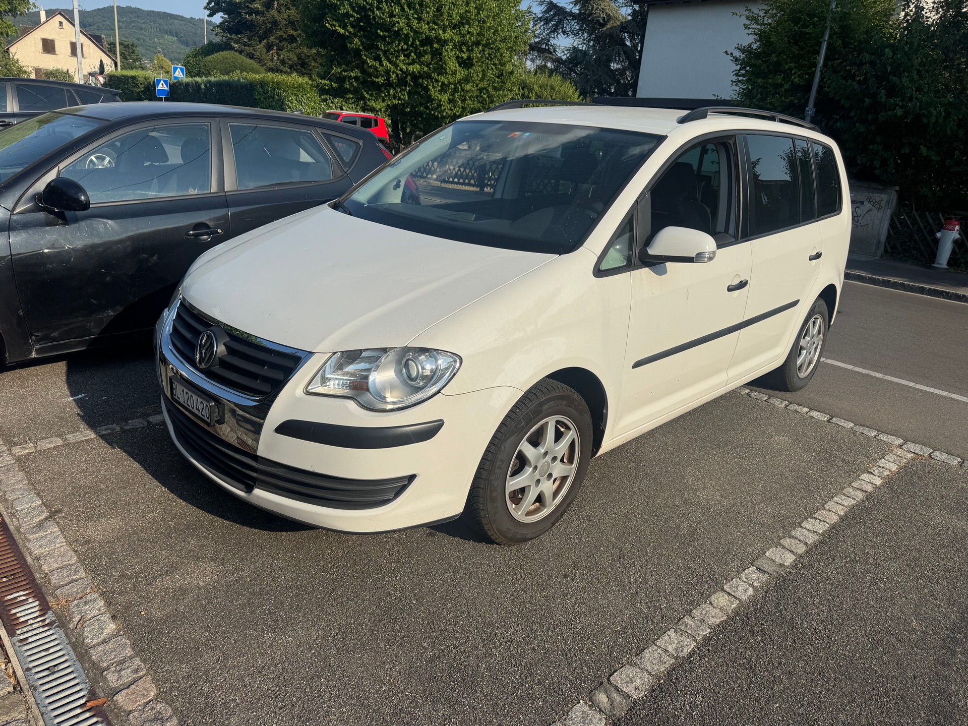 VW Touran 1.9 TDI Conceptline-image-0