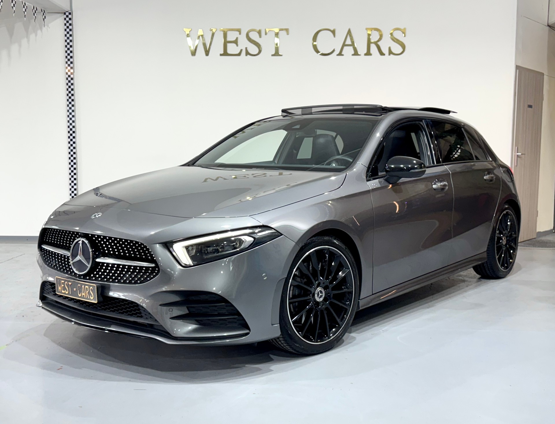 MERCEDES-BENZ A 250 AMG Line 7G-DCT-image-0