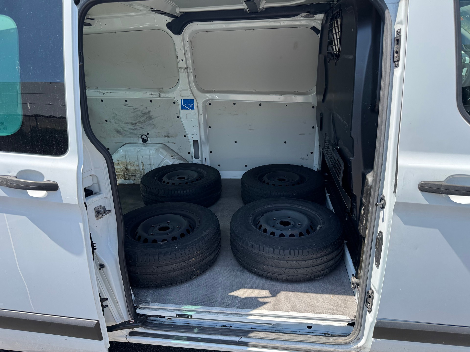 FORD Transit Custom Van 280 L1H1Trend-image-11