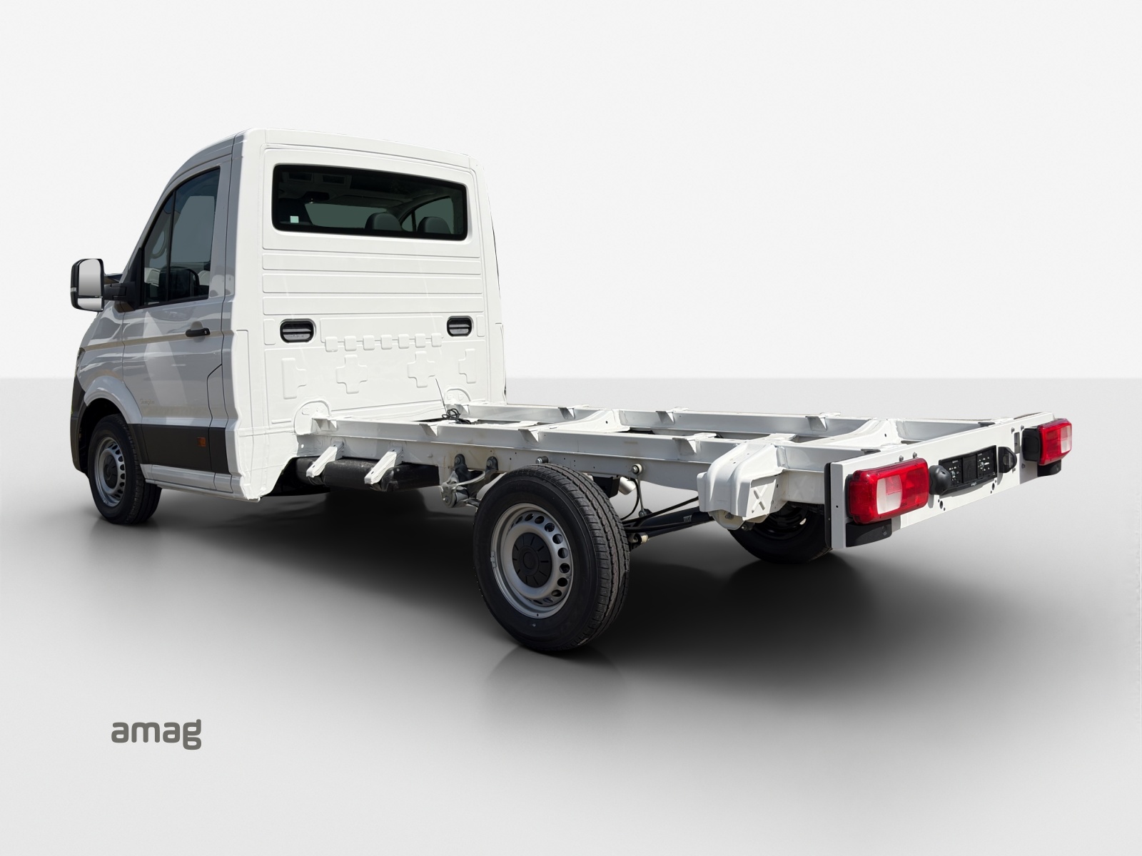 VW Crafter 35 Chassis-Kabine Champion 140PS 6G RS 3640 mm-image-2