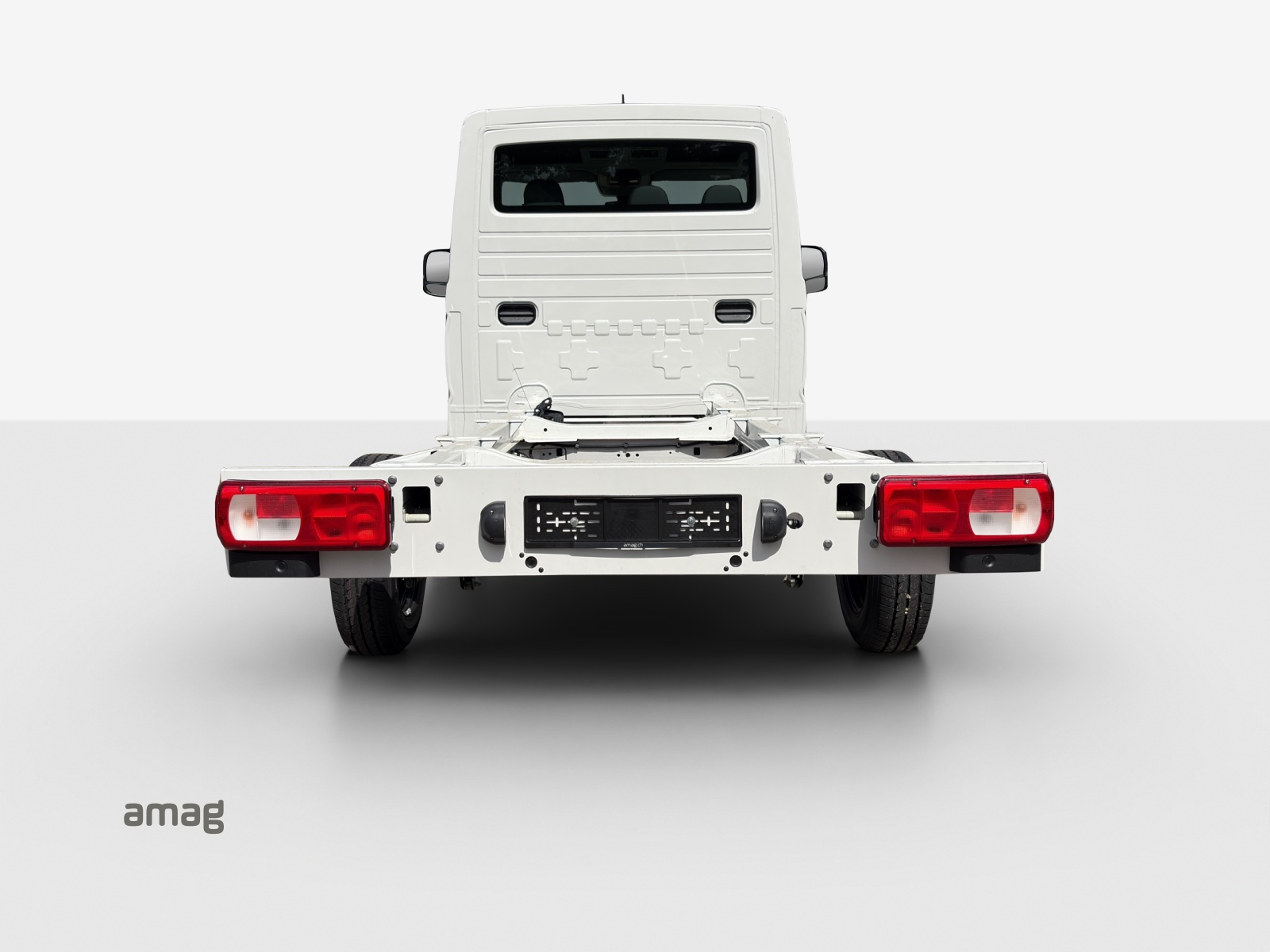 VW Crafter 35 Chassis-Kabine Champion 140PS 6G RS 3640 mm-image-3
