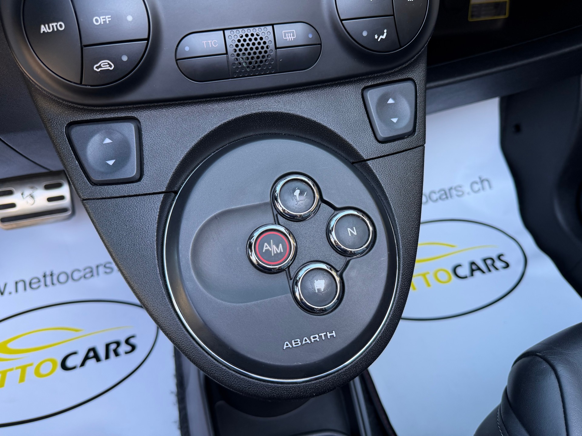 FIAT 500C 1.4 16V Turbo Abarth Dualogic-image-10