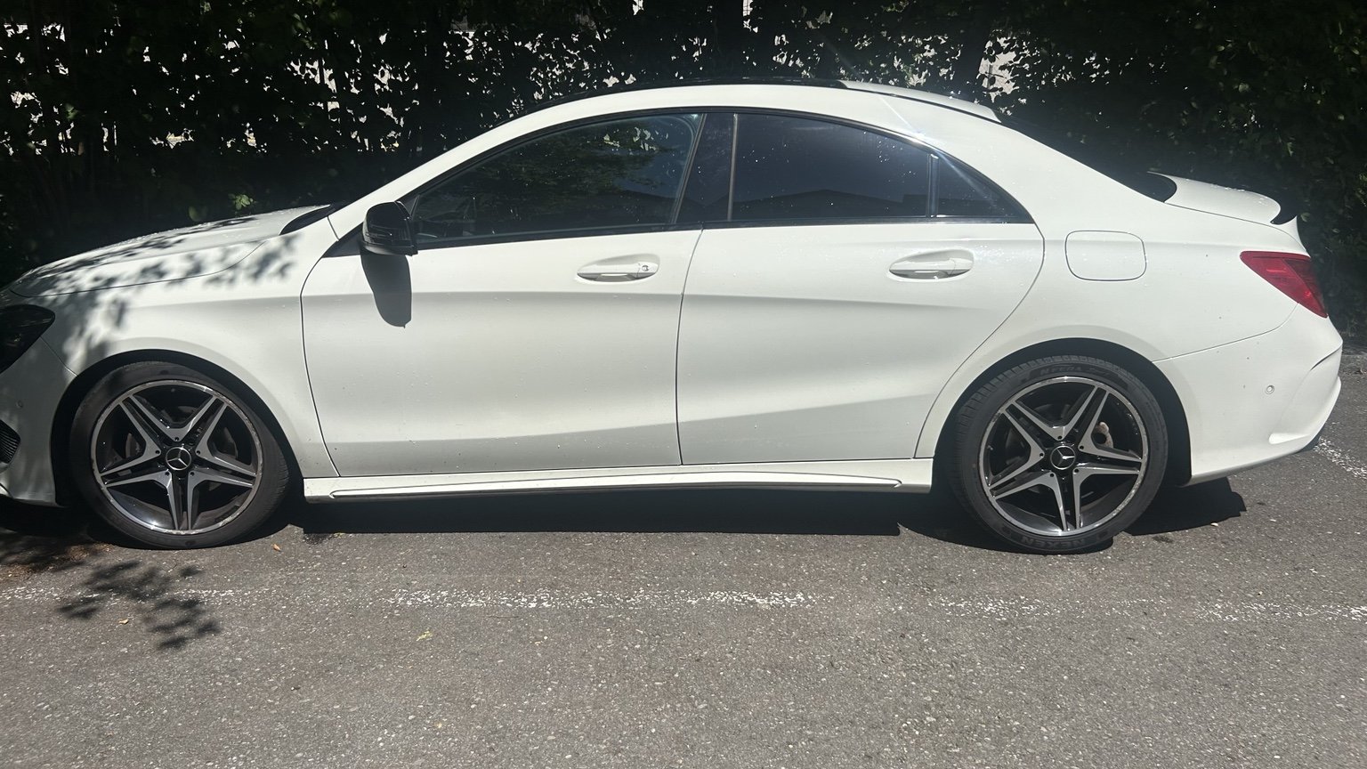 MERCEDES-BENZ CLA 200-image-1