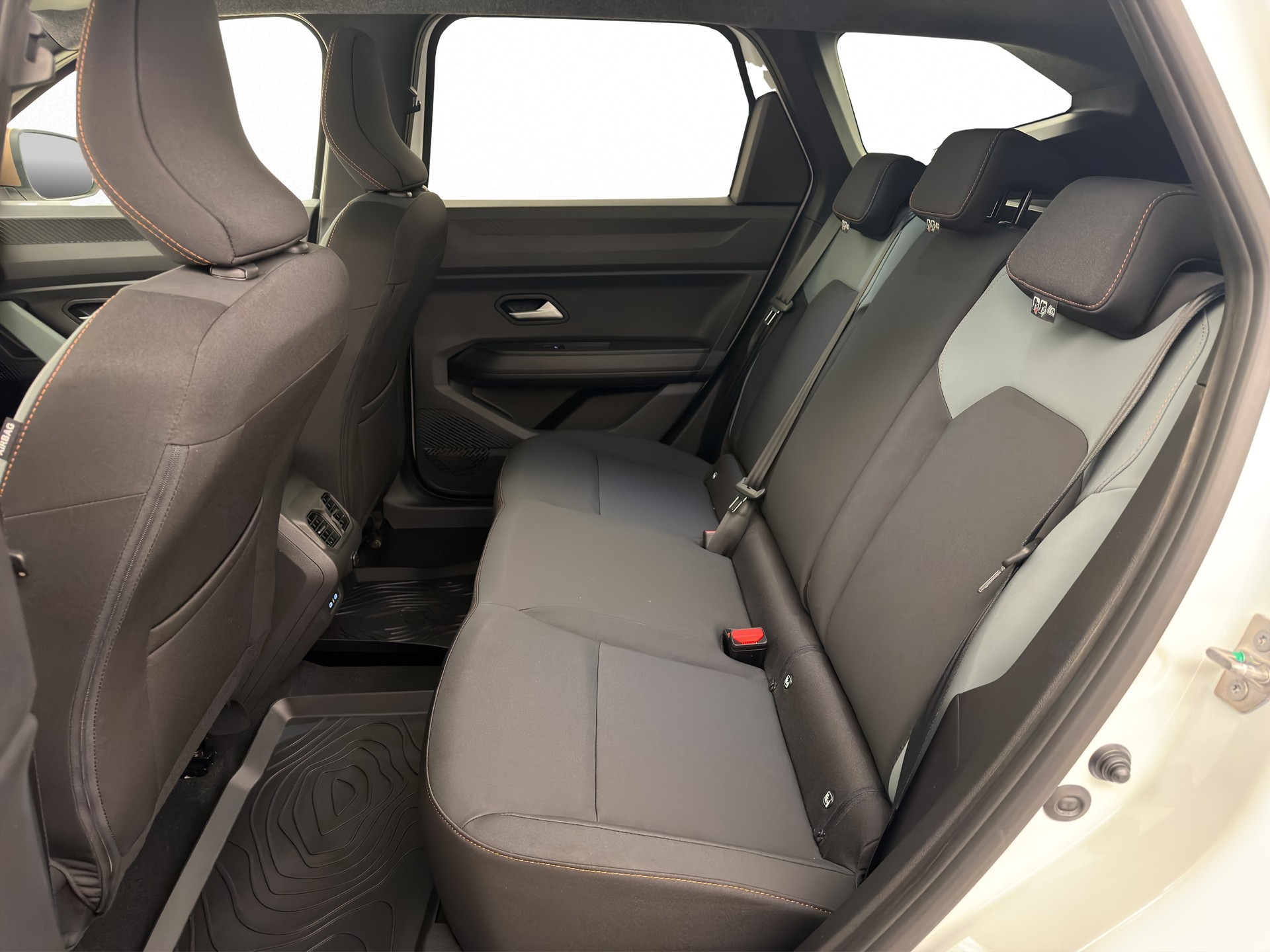 DACIA Bigster 1.8 Hybrid Extreme-image-11
