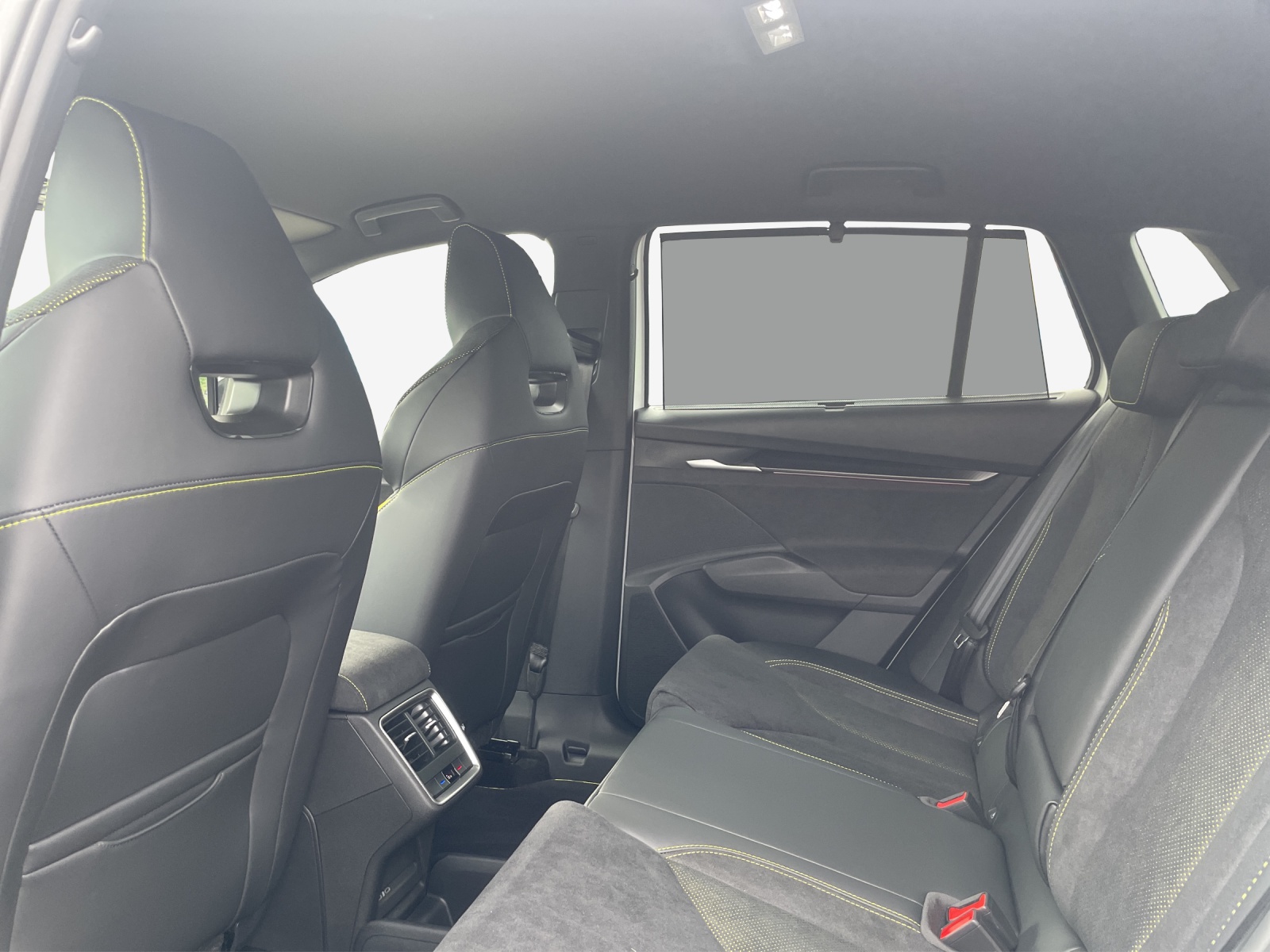 SKODA Elroq RS 4x4-image-8