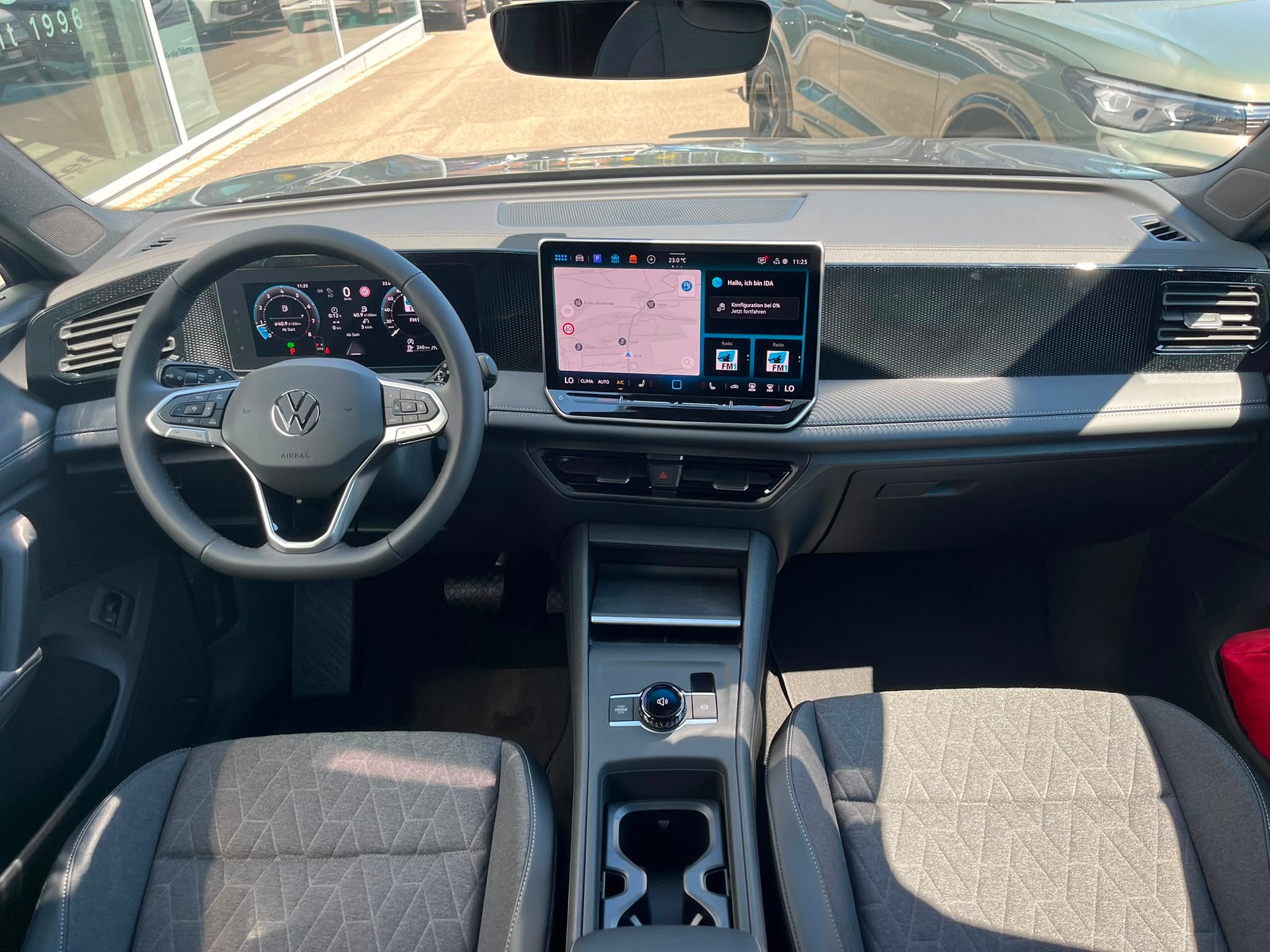 VW Tiguan 2.0 TSI DSG R-Line United 4Motion-image-6
