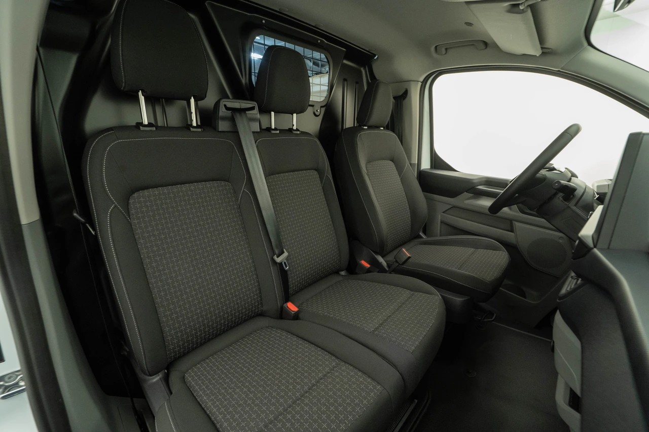 FORD Transit Custom Van 320 L1H1 65kWh Trend-image-12