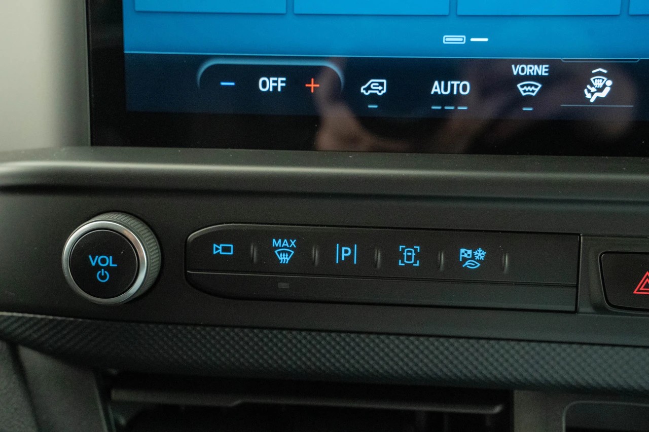 FORD Transit Custom Van 320 L1H1 65kWh Trend-image-19
