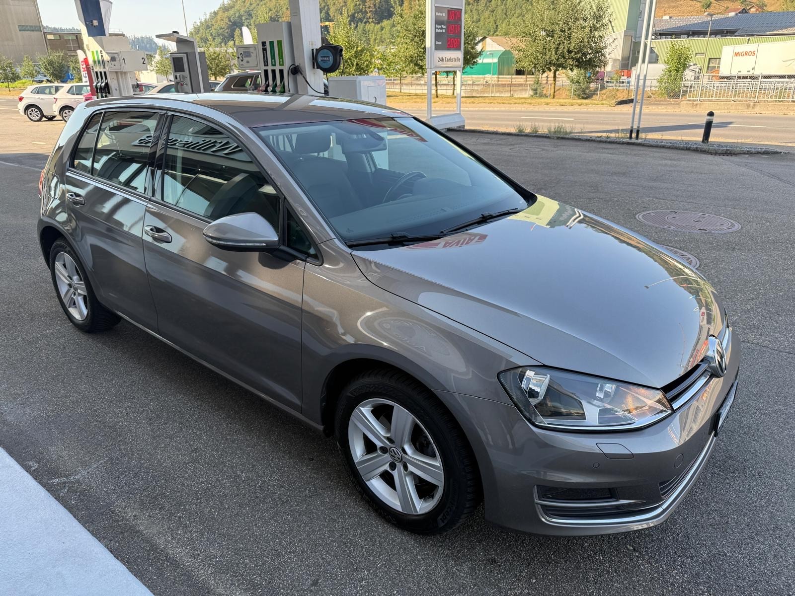 VW Golf 1.4 TSI Highline-image-19