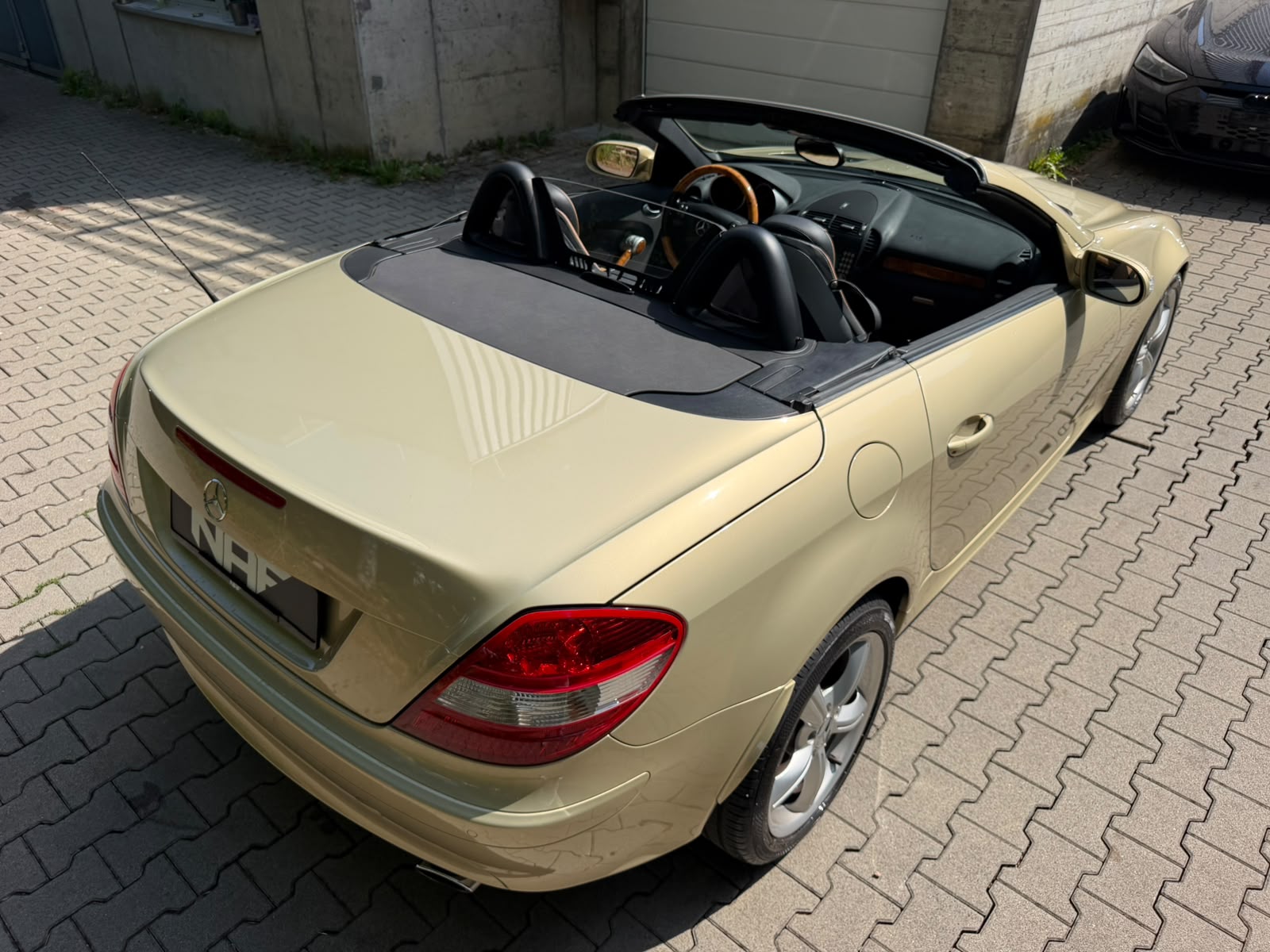 MERCEDES-BENZ SLK 350 Designo-image-6