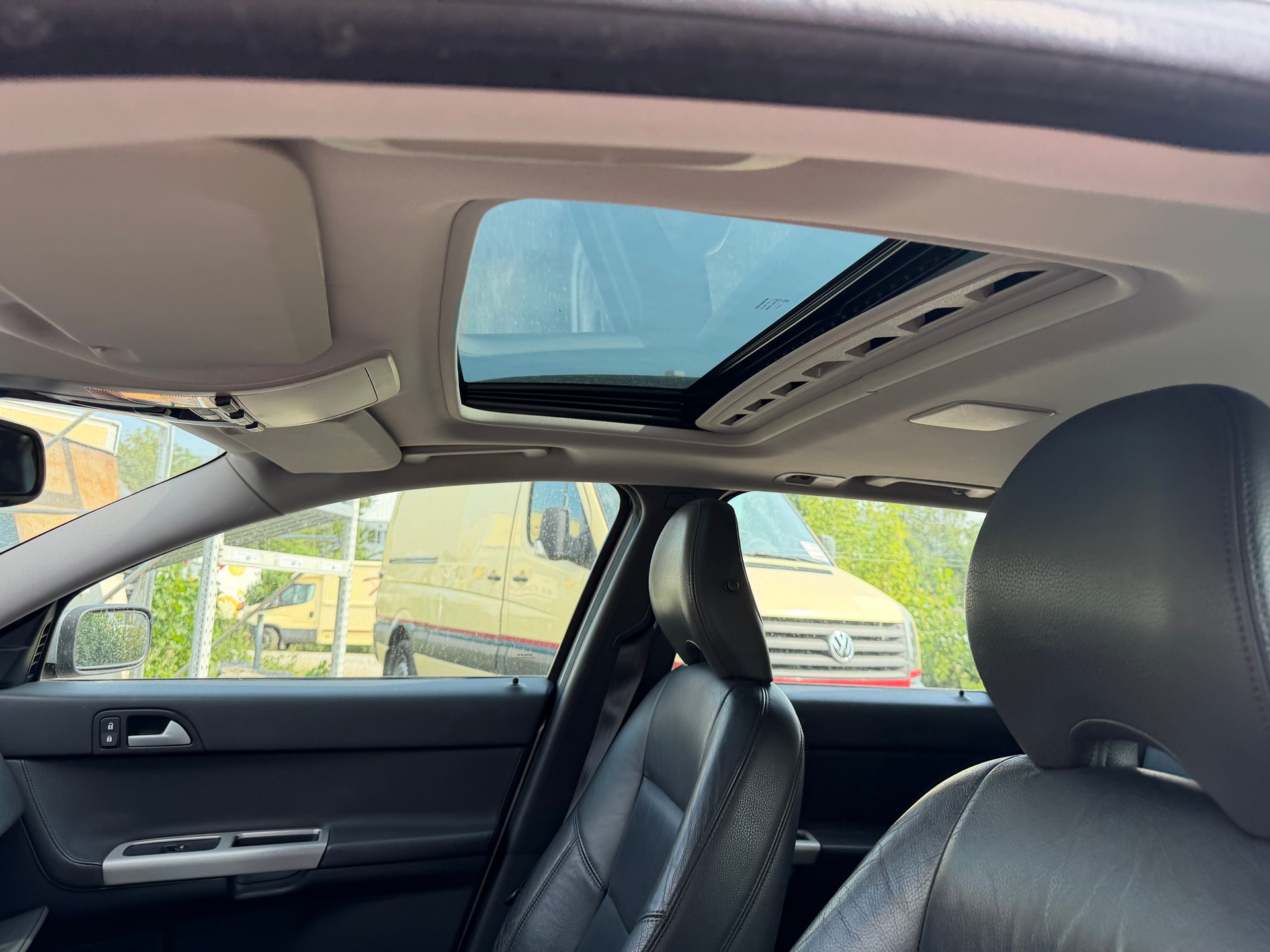 VOLVO V50 T5 AWD Summum-image-6