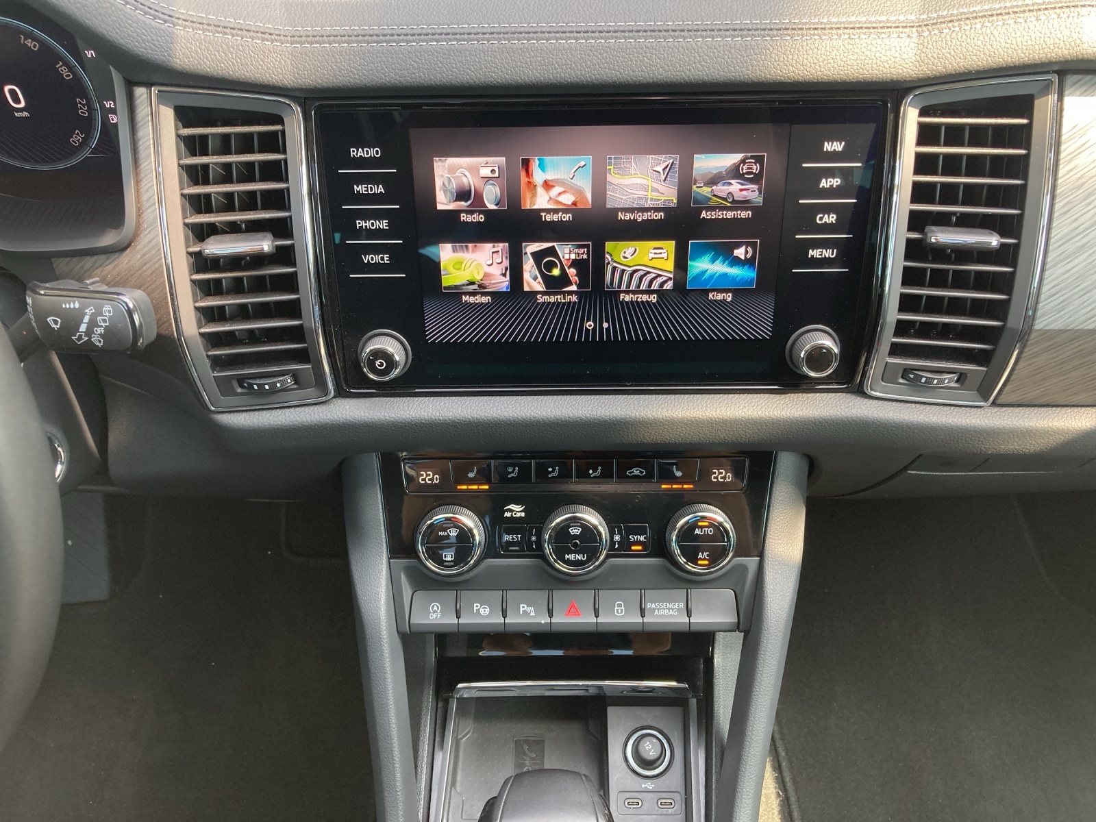 SKODA Kodiaq 2.0 TSI 4x4 Style-image-10