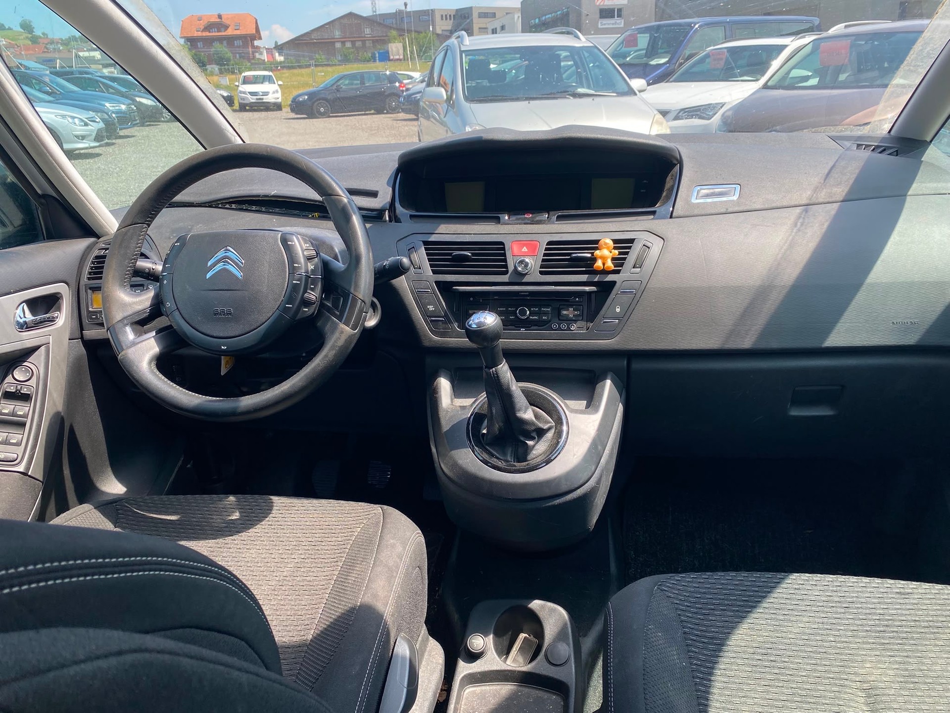 CITROEN Grand C4 Picasso 1.6i 16V Attraction-image-9