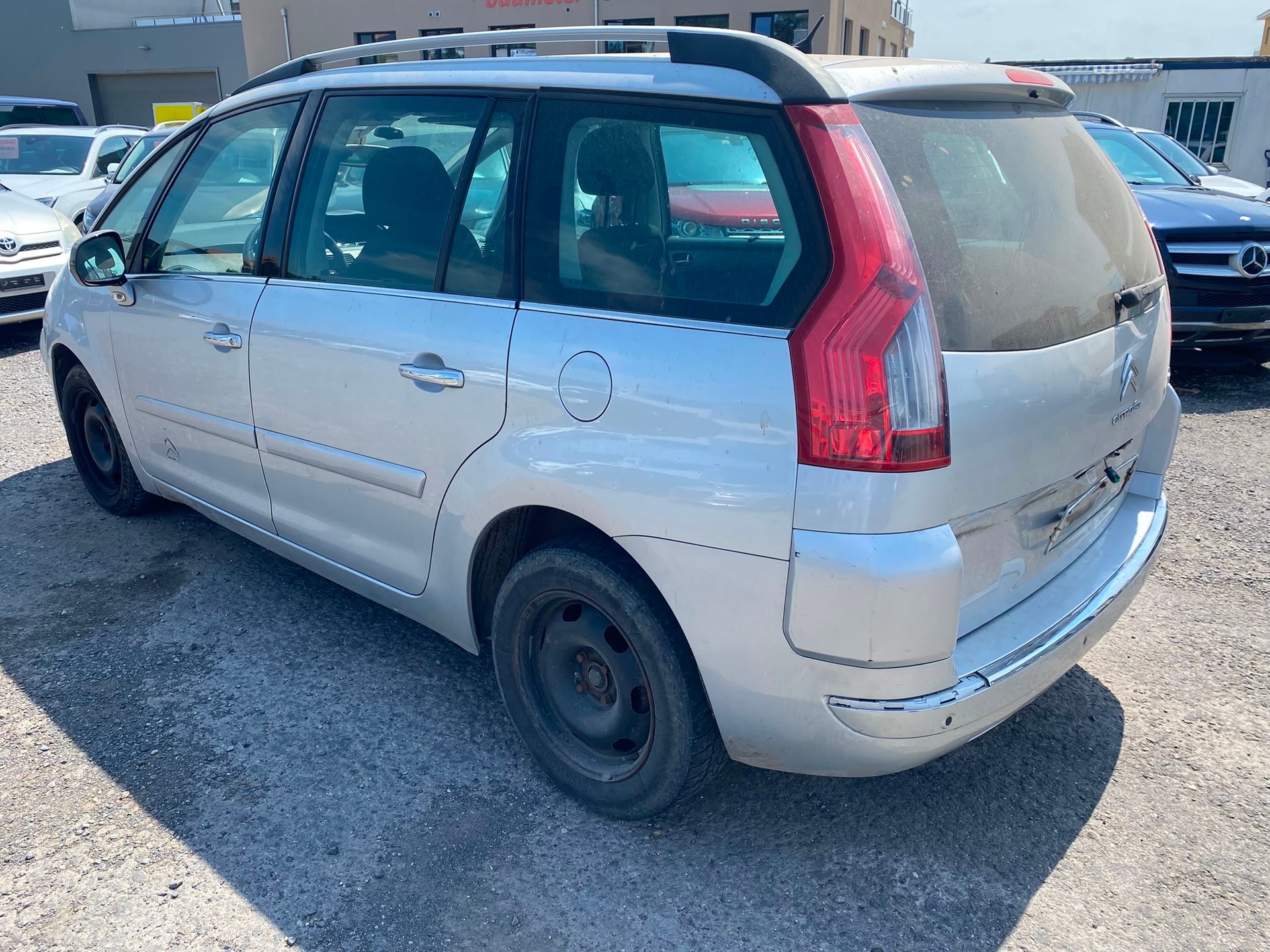 CITROEN Grand C4 Picasso 1.6i 16V Attraction-image-7