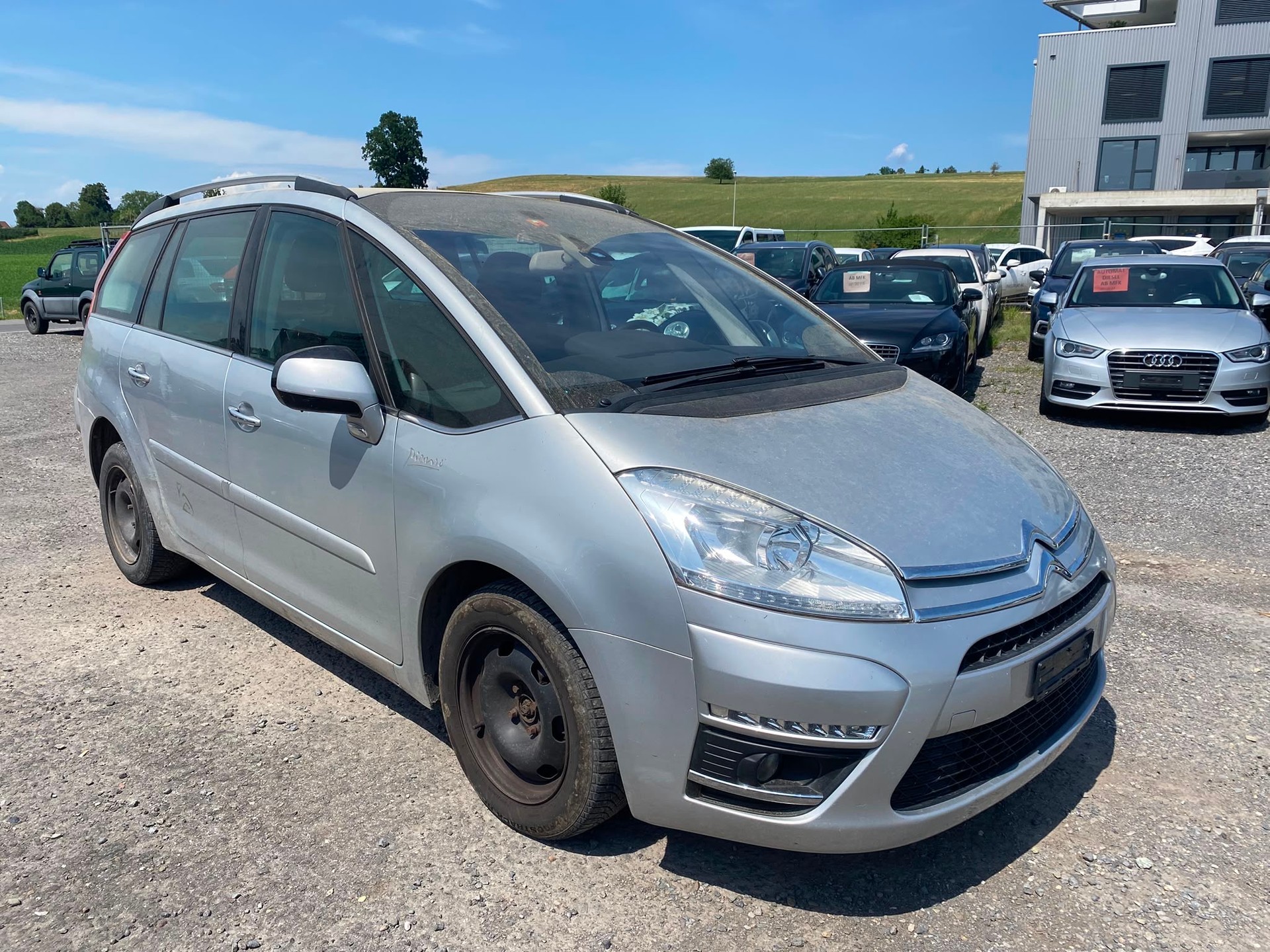 CITROEN Grand C4 Picasso 1.6i 16V Attraction-image-0