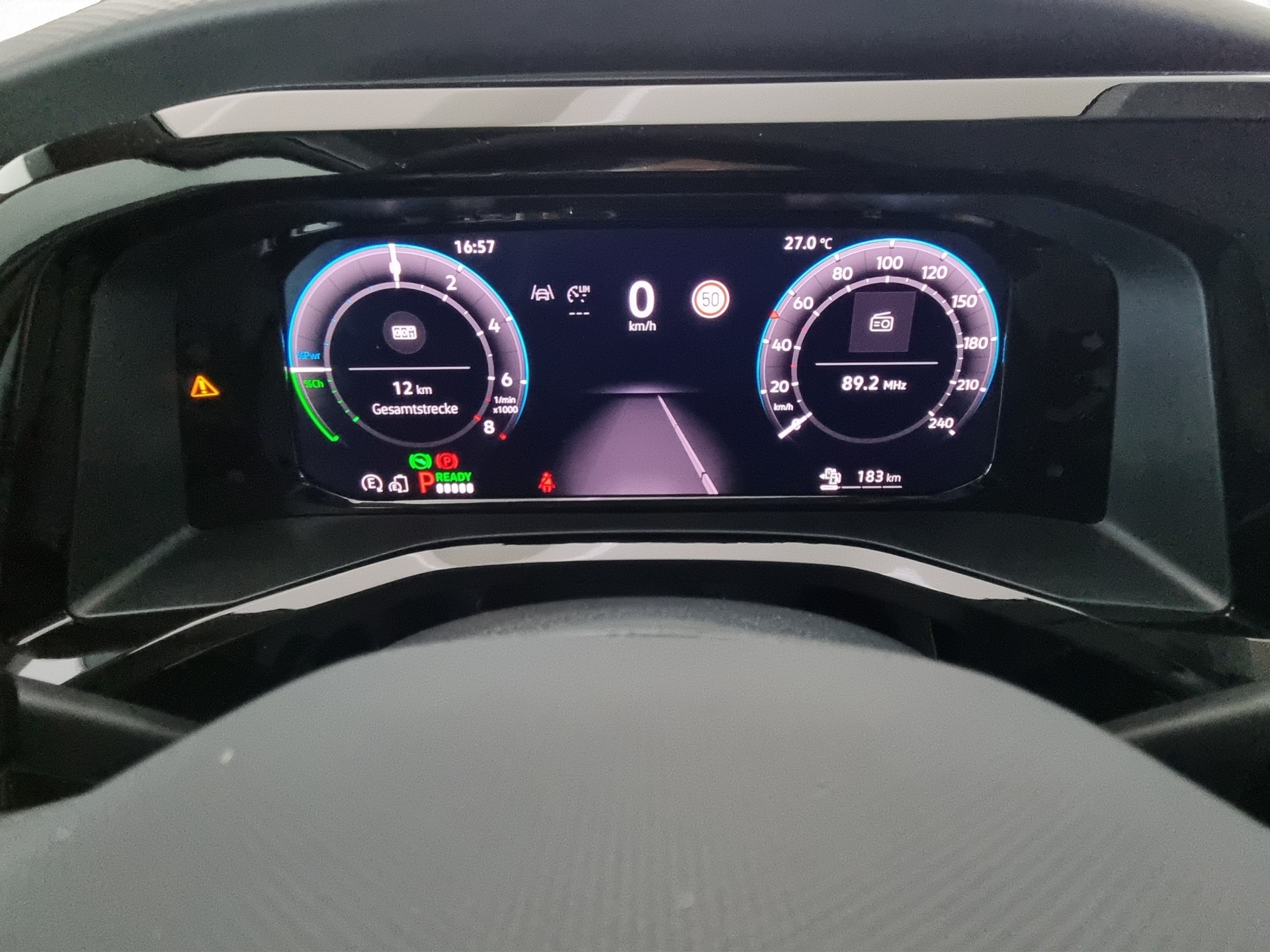 VW T7 Multivan 1.5 TSI eHybrid DSG 4motion kurz Editi-image-10