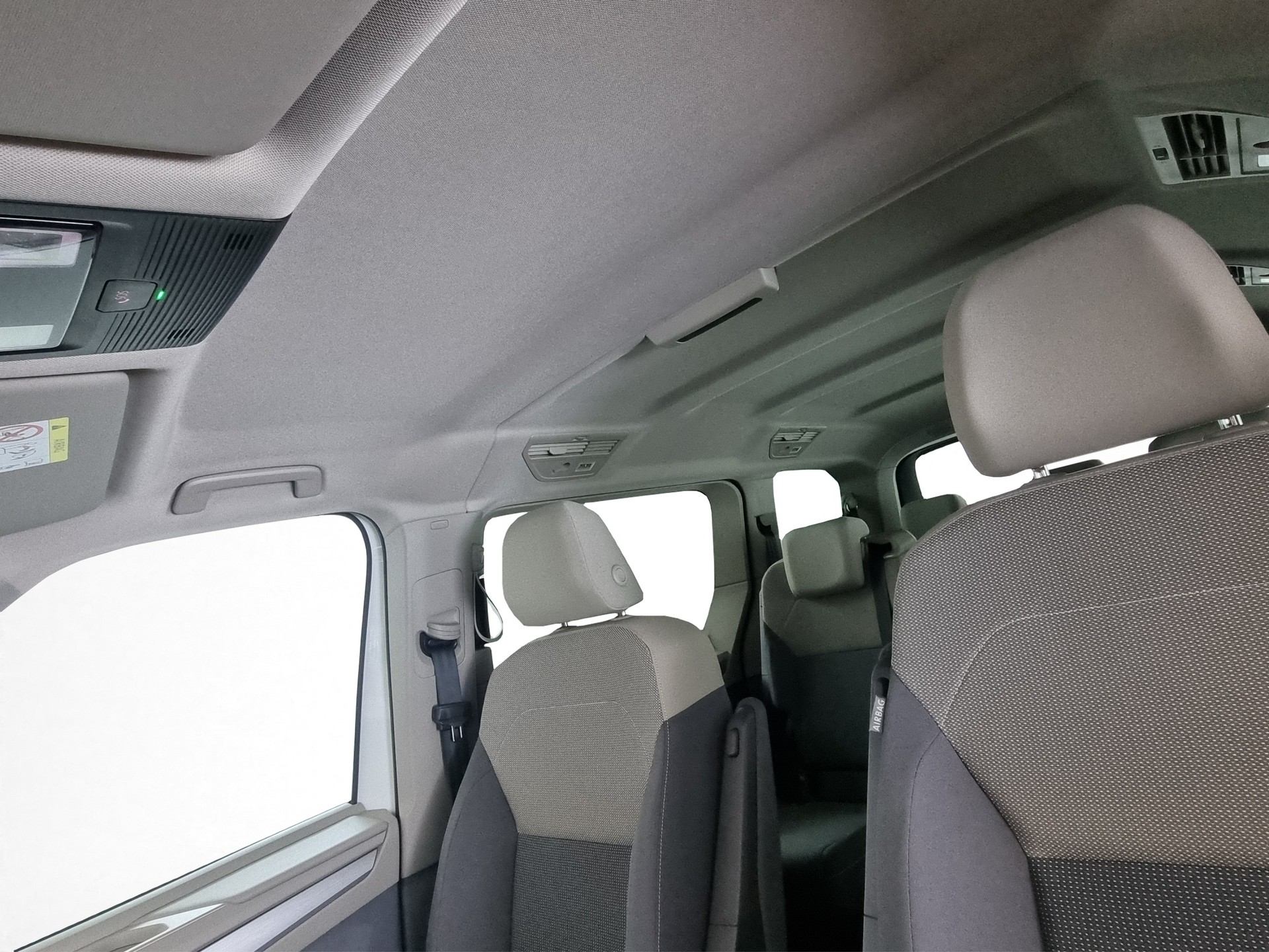 VW T7 Multivan 1.5 TSI eHybrid DSG 4motion kurz Editi-image-12