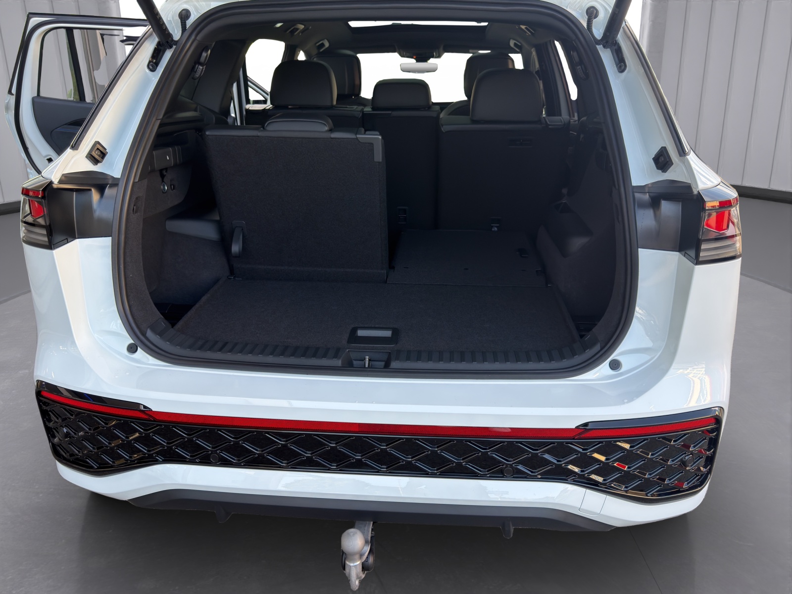 VW Tayron 2.0 TSI R-Line Plus DSG 4Motion-image-13
