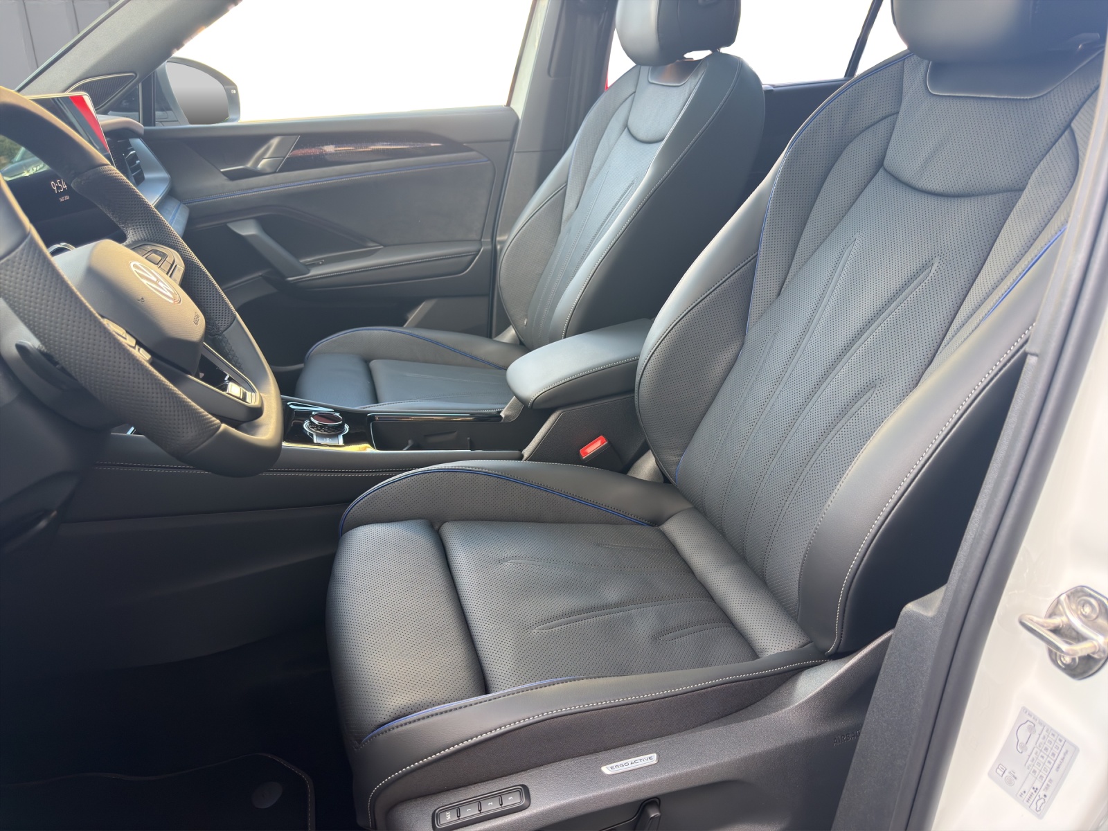 VW Tayron 2.0 TSI R-Line Plus DSG 4Motion-image-9