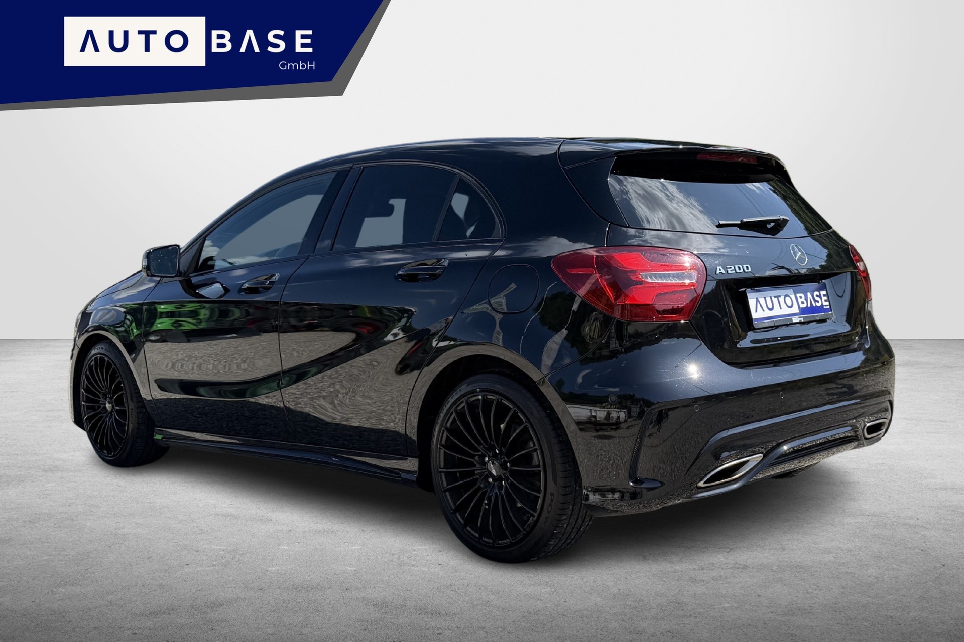 MERCEDES-BENZ A 200 AMG Line 7G-DCT *CH Fahrzeug*-image-2