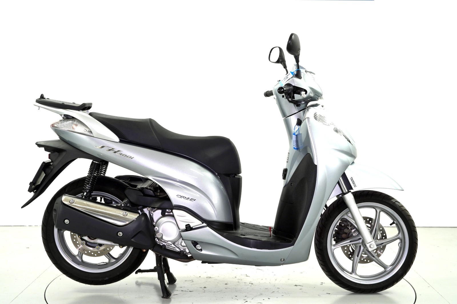 HONDA SH 300 A ABS-showroom-element-3