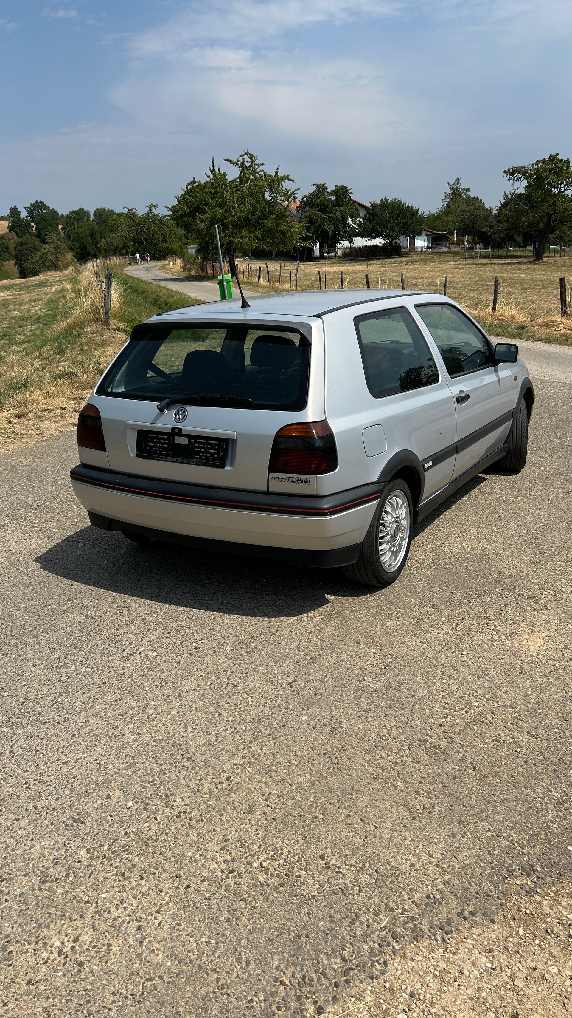 VW 2000 GTI 8S-image-2