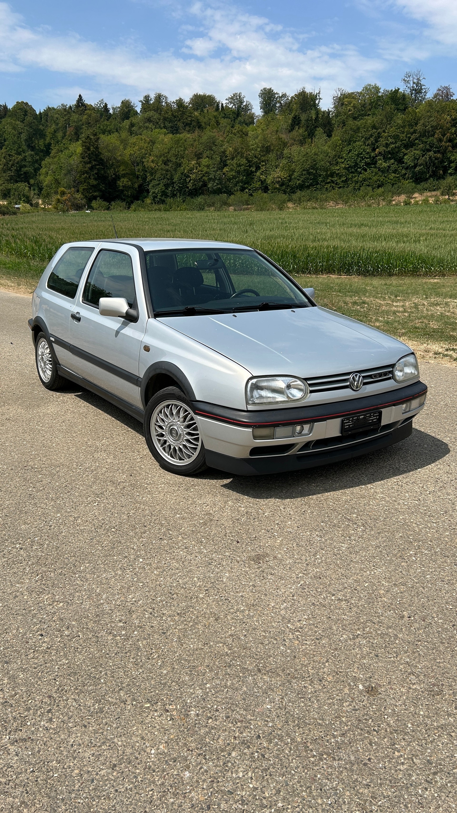 VW 2000 GTI 8S-image-1
