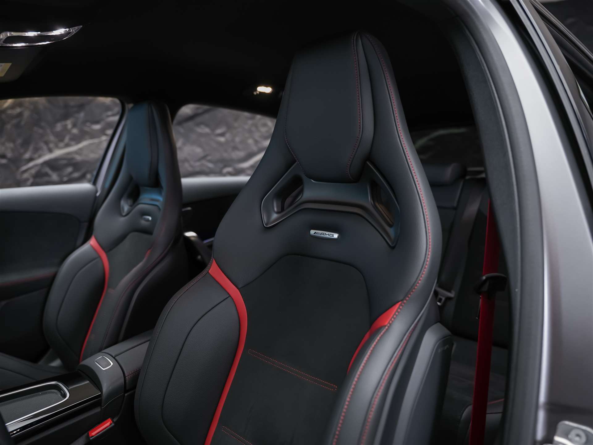 MERCEDES-BENZ A 45 S AMG 4matic+ *Designo Magno* Schalensitze*Aeropaket*-image-8