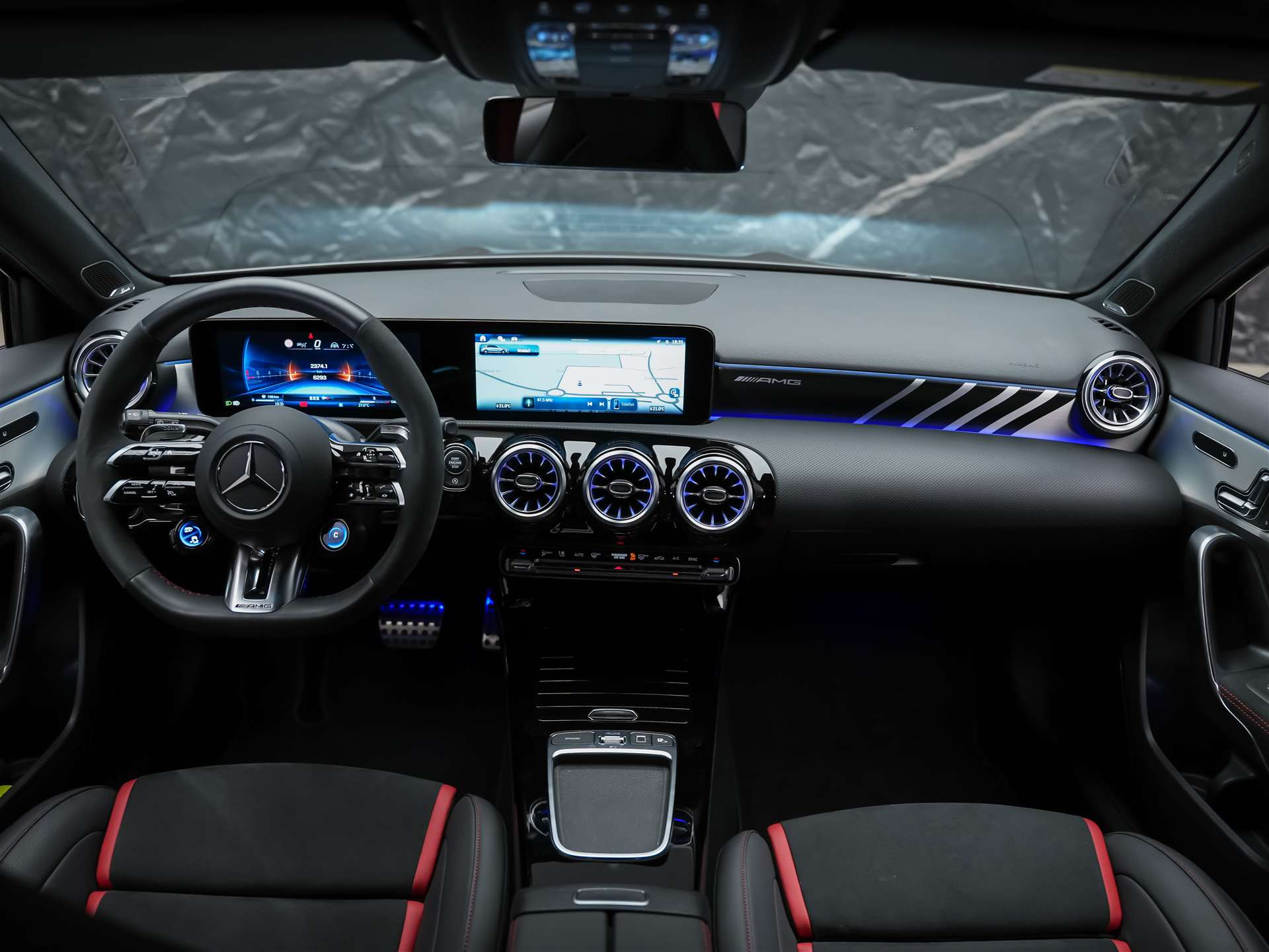 MERCEDES-BENZ A 45 S AMG 4matic+ *Designo Magno* Schalensitze*Aeropaket*-image-17
