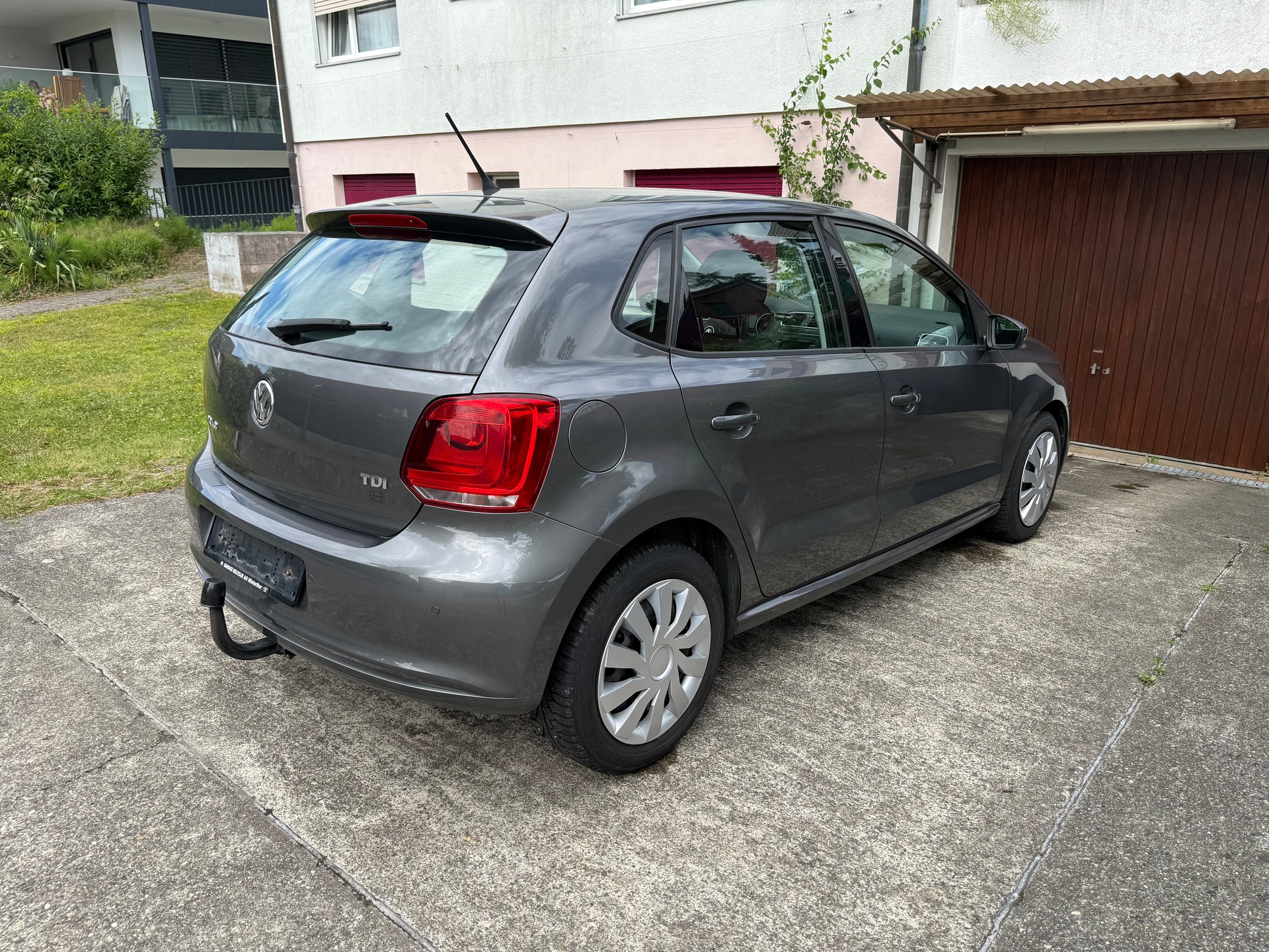VW 1.6 TDI 90 Trendline DSG-image-2