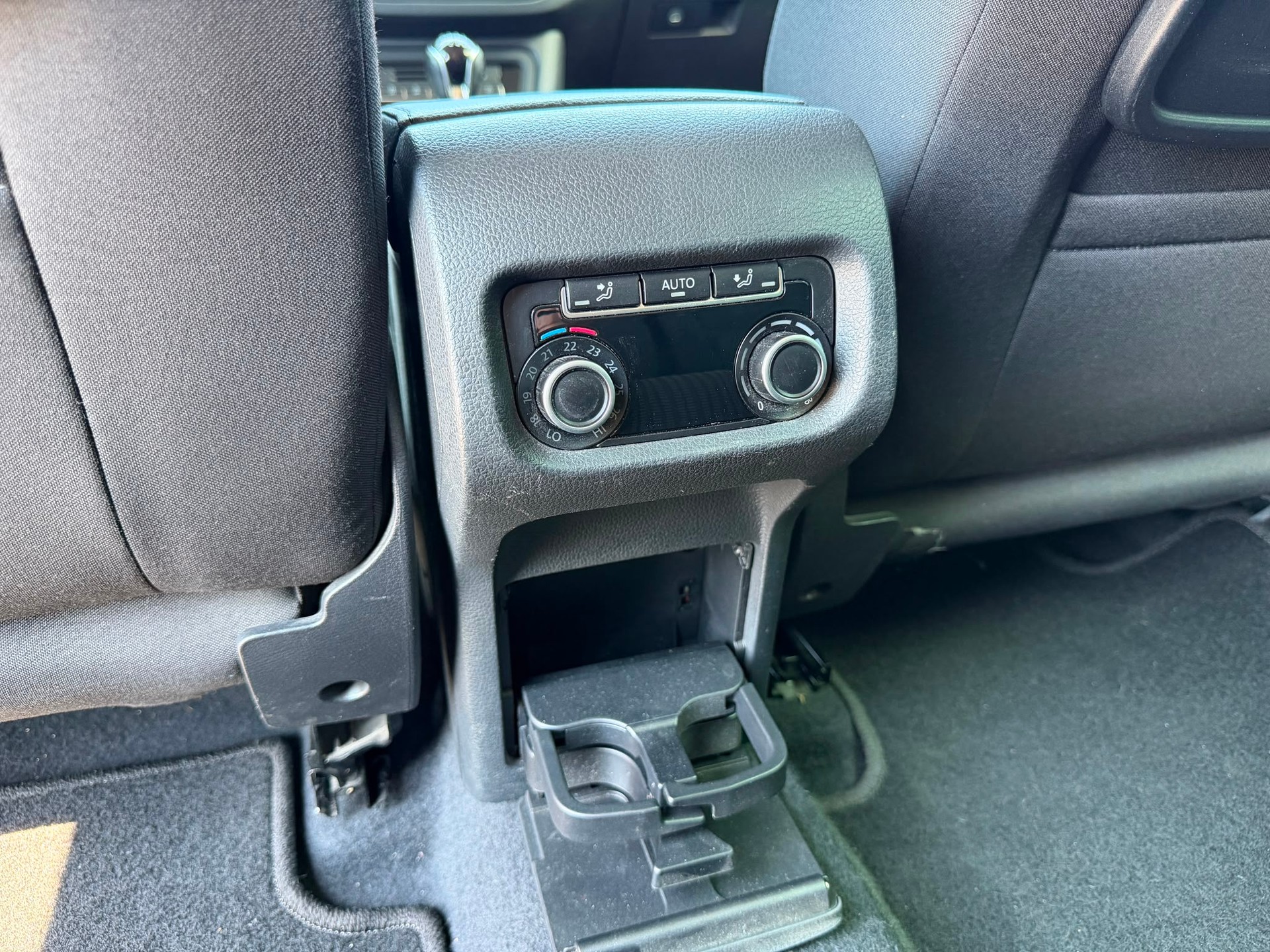 SEAT Alhambra 2.0 TDI Style 4Drive-image-25