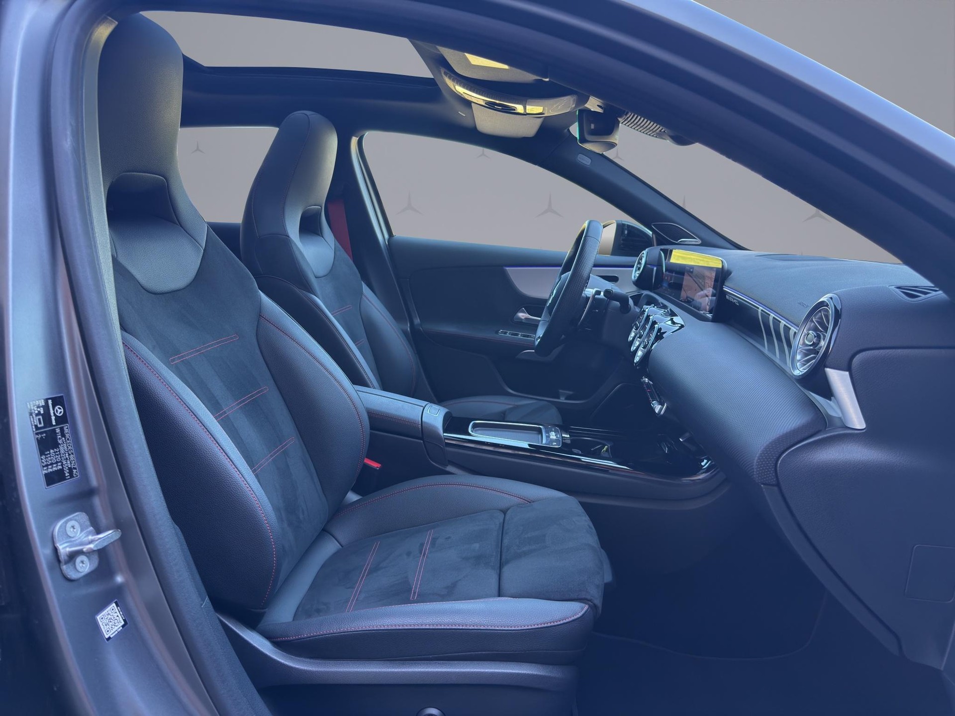 MERCEDES-BENZ A 35 AMG 4matic-image-15
