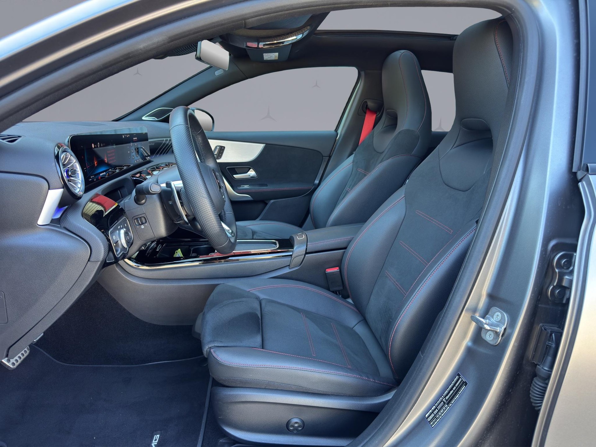 MERCEDES-BENZ A 35 AMG 4matic-image-8