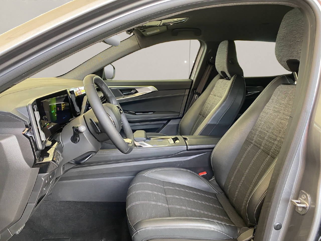 RENAULT Austral 1.2 E-Tech techno Voll-Hybrid 200PS-image-3