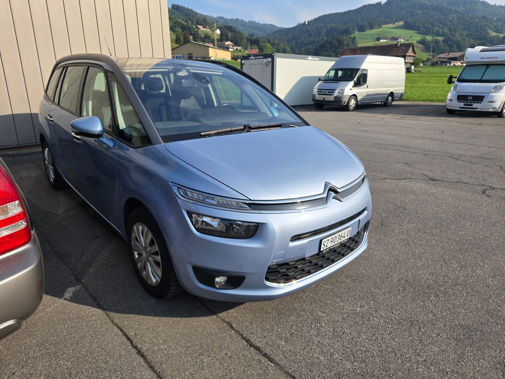 CITROEN Grand C4 Picasso 1.6 e-HDi Séduction EGS6-image-2