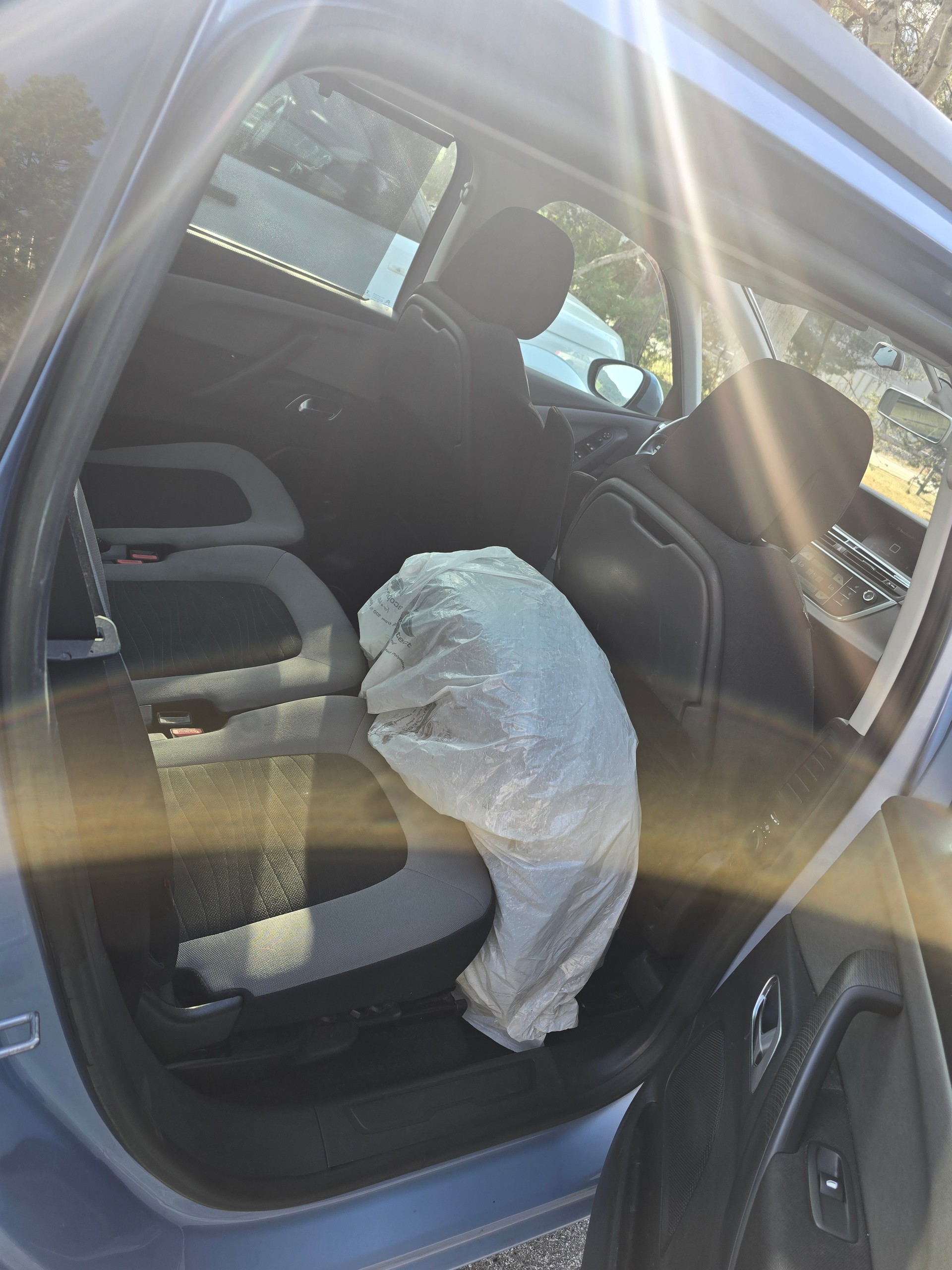 CITROEN Grand C4 Picasso 1.6 e-HDi Séduction EGS6-image-8