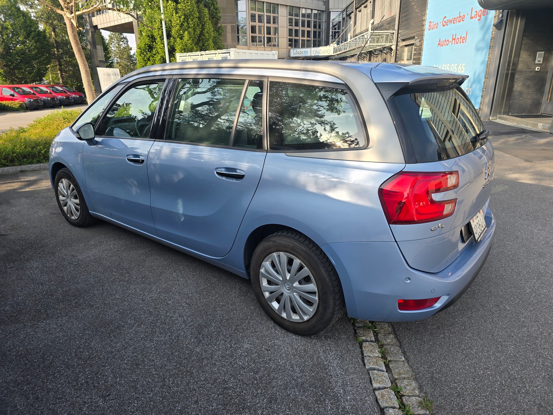 CITROEN Grand C4 Picasso 1.6 e-HDi Séduction EGS6-image-6