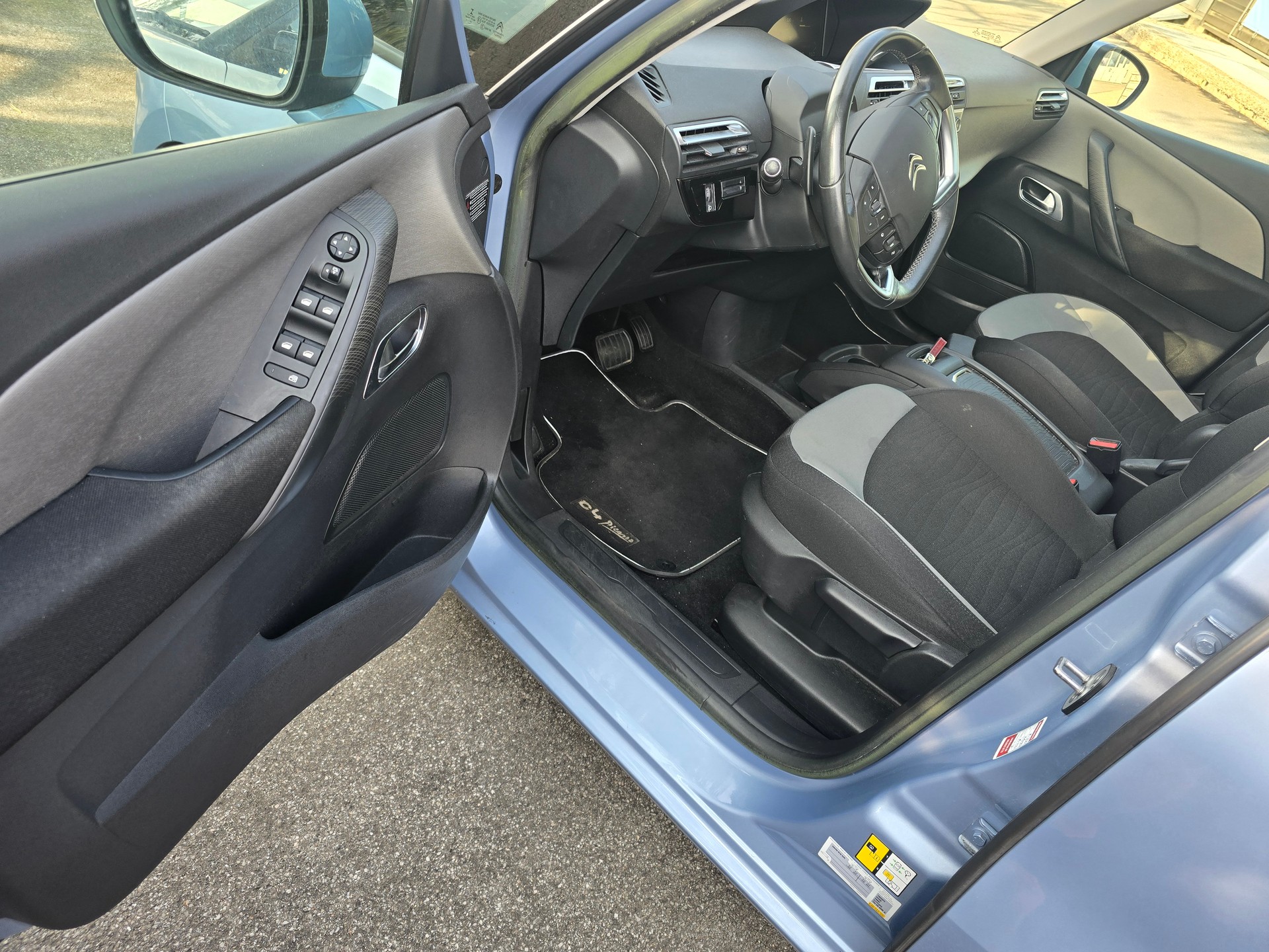 CITROEN Grand C4 Picasso 1.6 e-HDi Séduction EGS6-image-14