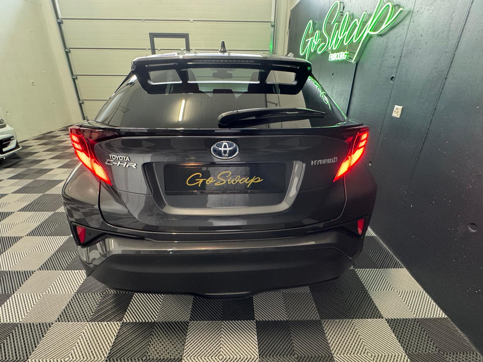 TOYOTA C-HR 1.8 HSD CVT Trend *Pack Trend Plus-image-4