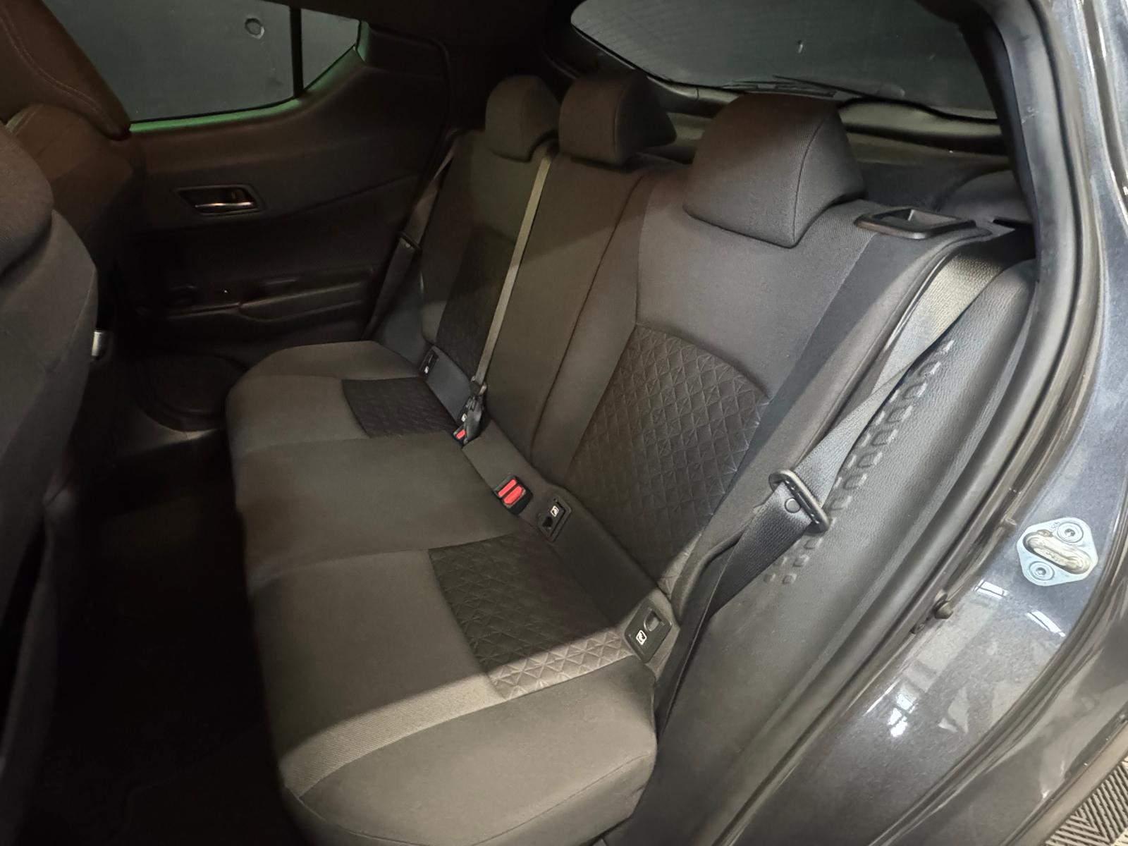 TOYOTA C-HR 1.8 HSD CVT Trend *Pack Trend Plus-image-10