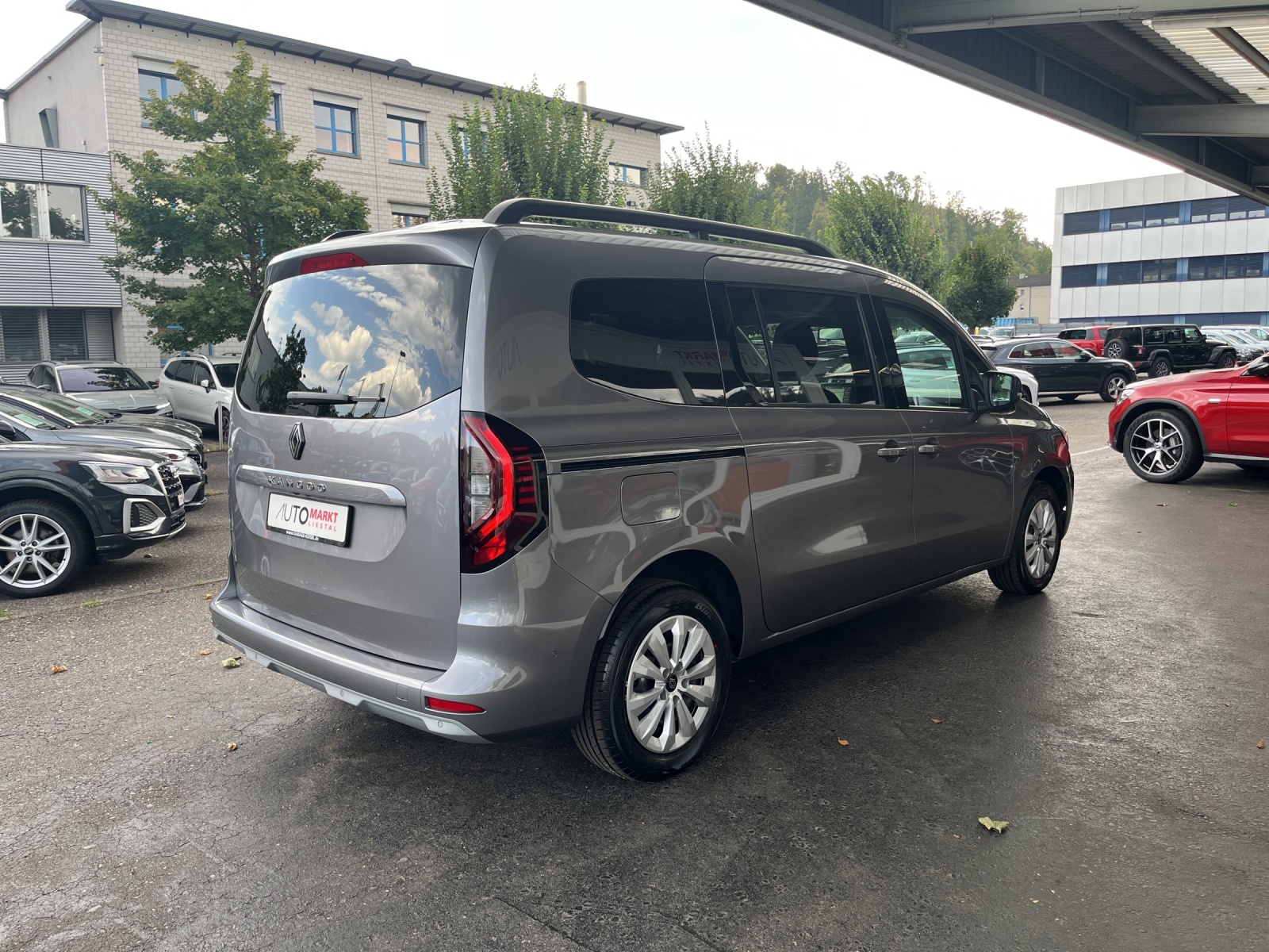 RENAULT Kangoo 1.3 TCe 130 PF Techno EDC-image-4