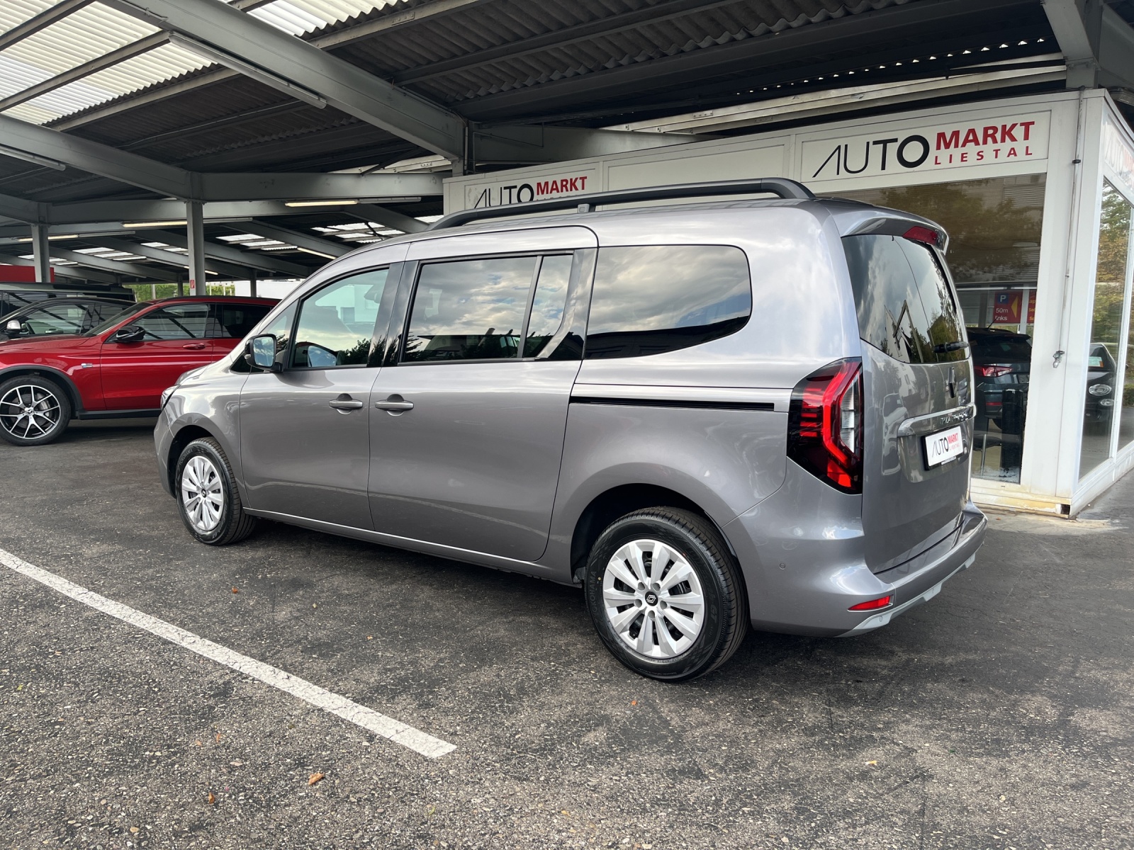 RENAULT Kangoo 1.3 TCe 130 PF Techno EDC-image-2