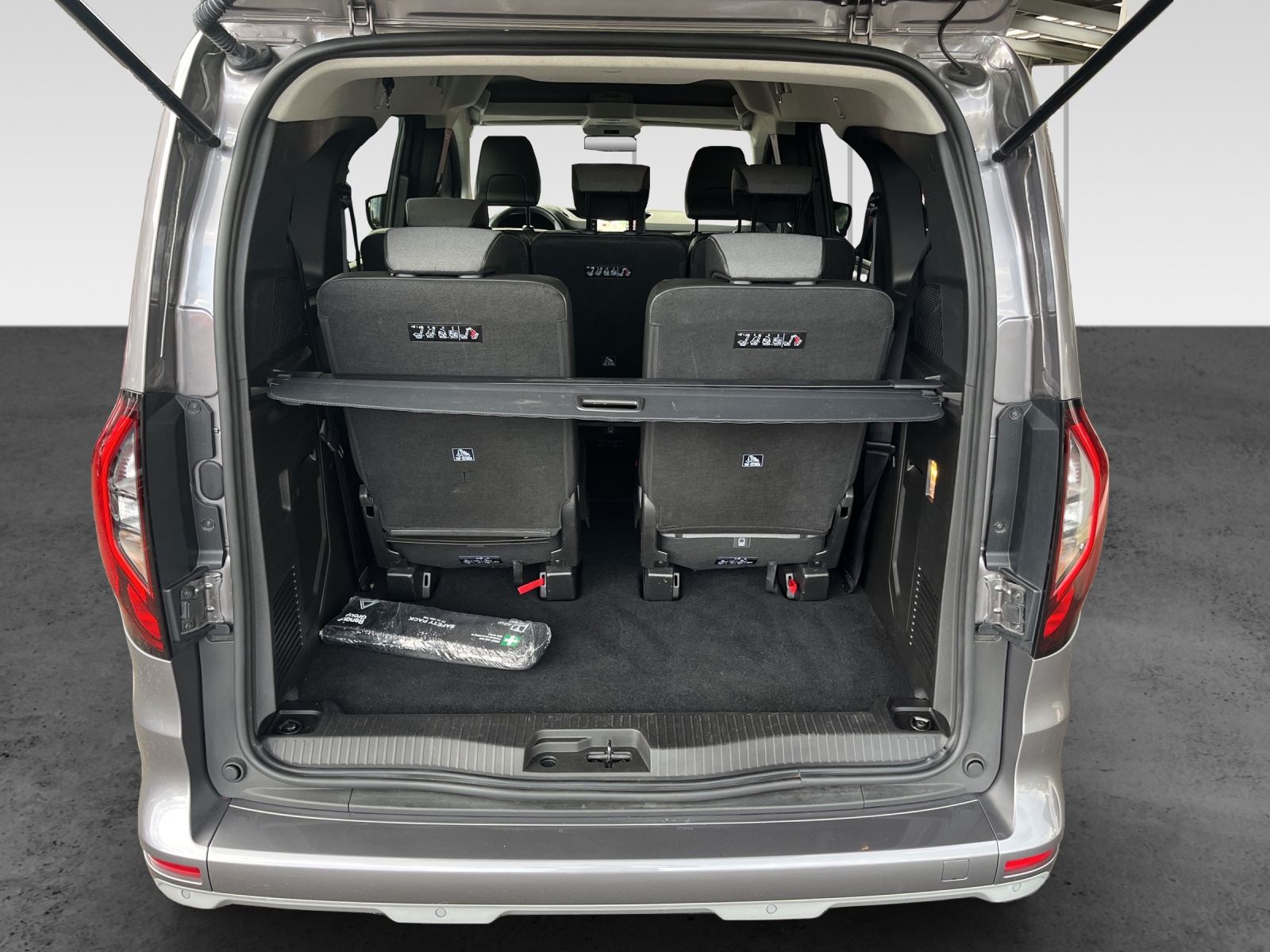 RENAULT Kangoo 1.3 TCe 130 PF Techno EDC-image-12