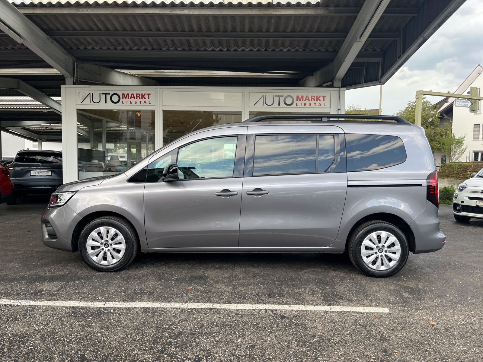 RENAULT Kangoo 1.3 TCe 130 PF Techno EDC-image-1