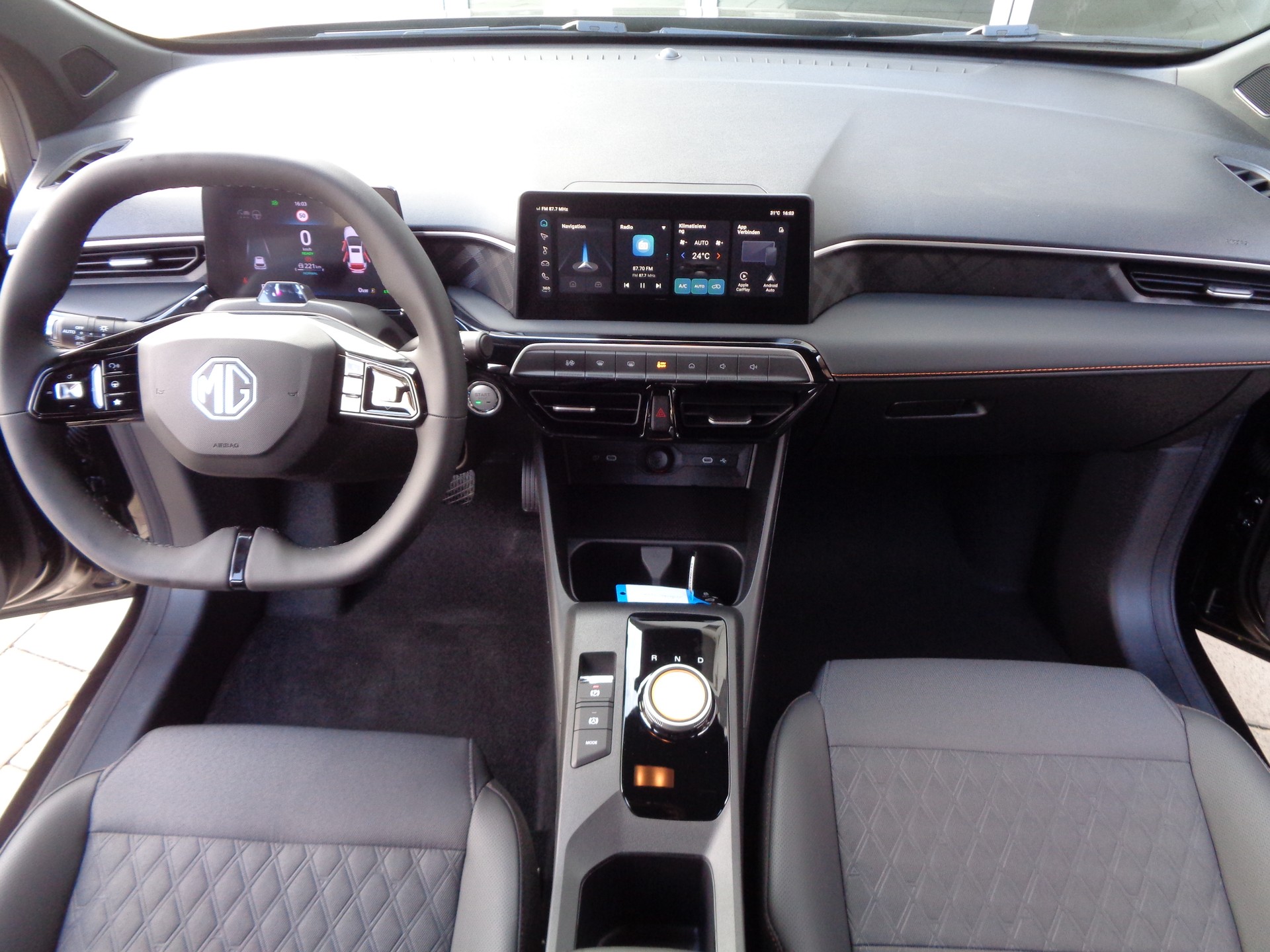MG 3 1.5 Hybrid Luxury Aut.-image-8