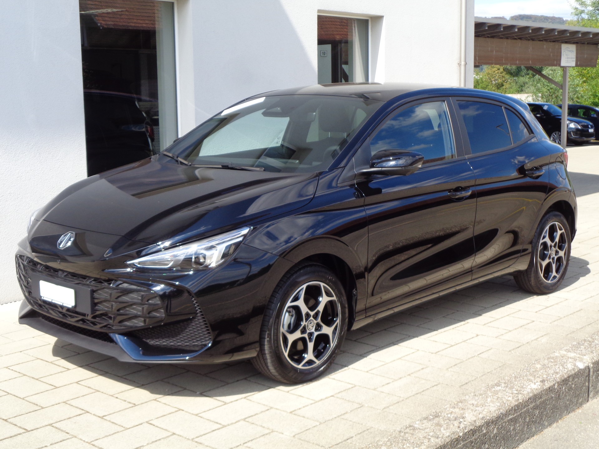 MG 3 1.5 Hybrid Luxury Aut.-image-3