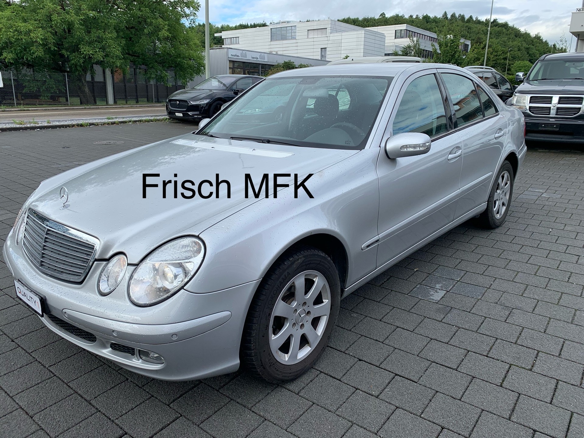MERCEDES-BENZ E 240 Classic 4Matic Automatic-image-0