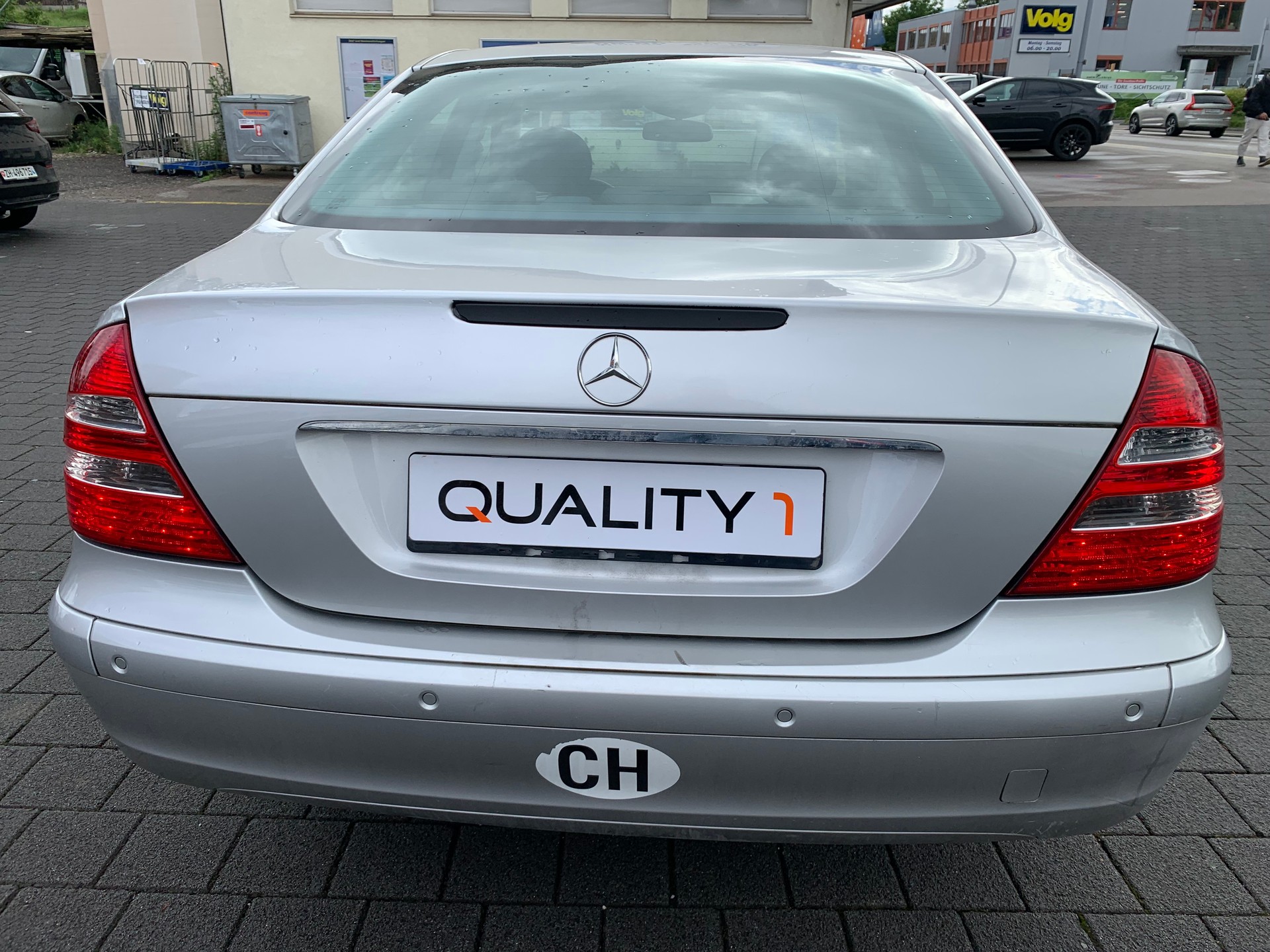 MERCEDES-BENZ E 240 Classic 4Matic Automatic-image-5